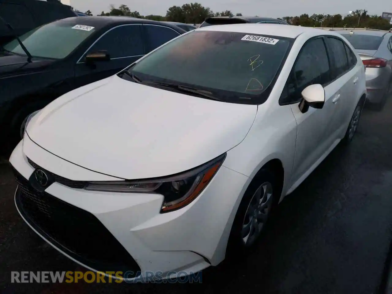 2 Photograph of a damaged car 5YFEPMAE4NP360730 TOYOTA COROLLA 2022