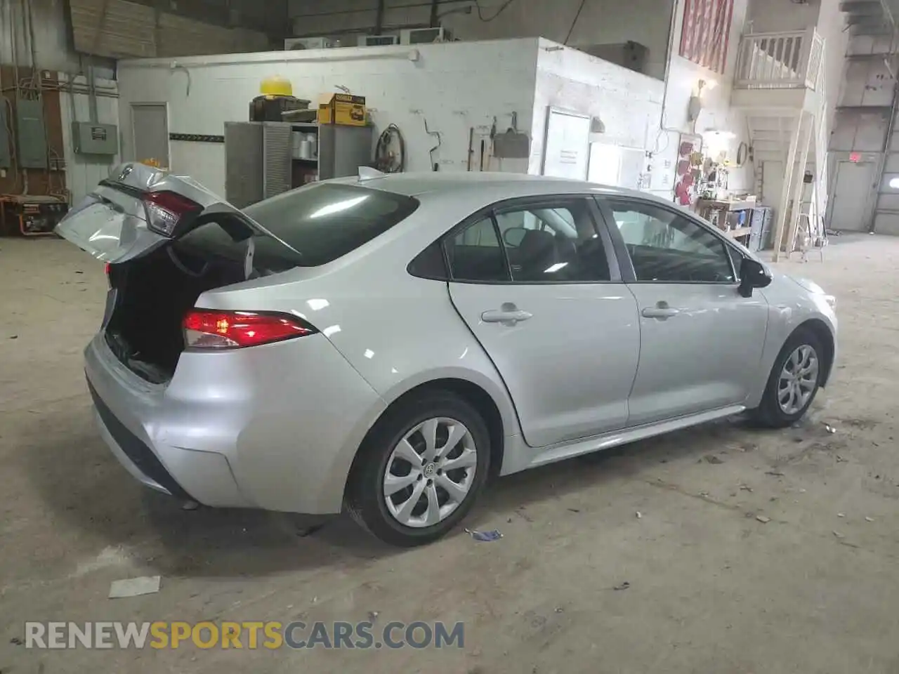 3 Photograph of a damaged car 5YFEPMAE4NP365572 TOYOTA COROLLA 2022