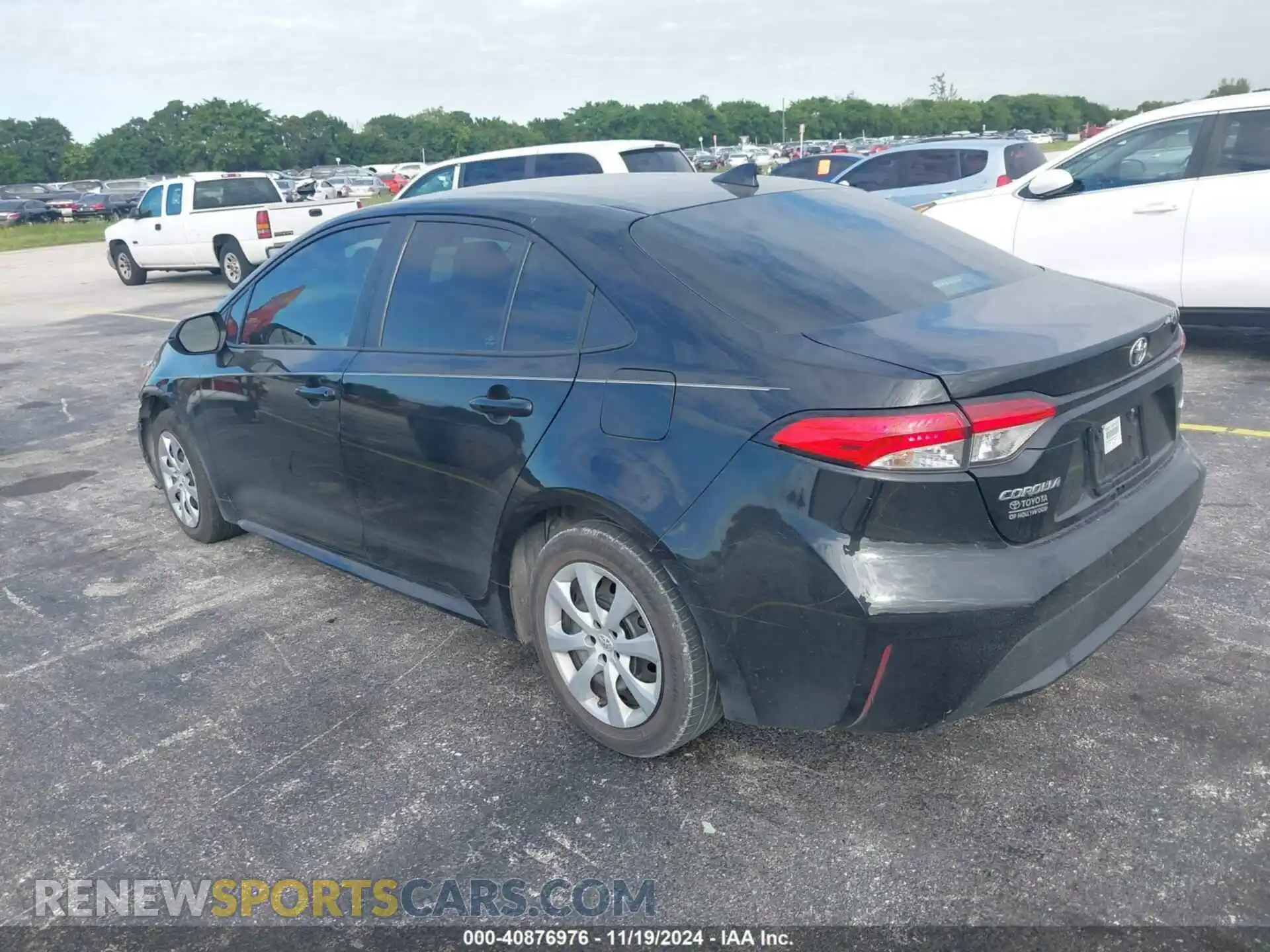3 Photograph of a damaged car 5YFEPMAE4NP376331 TOYOTA COROLLA 2022