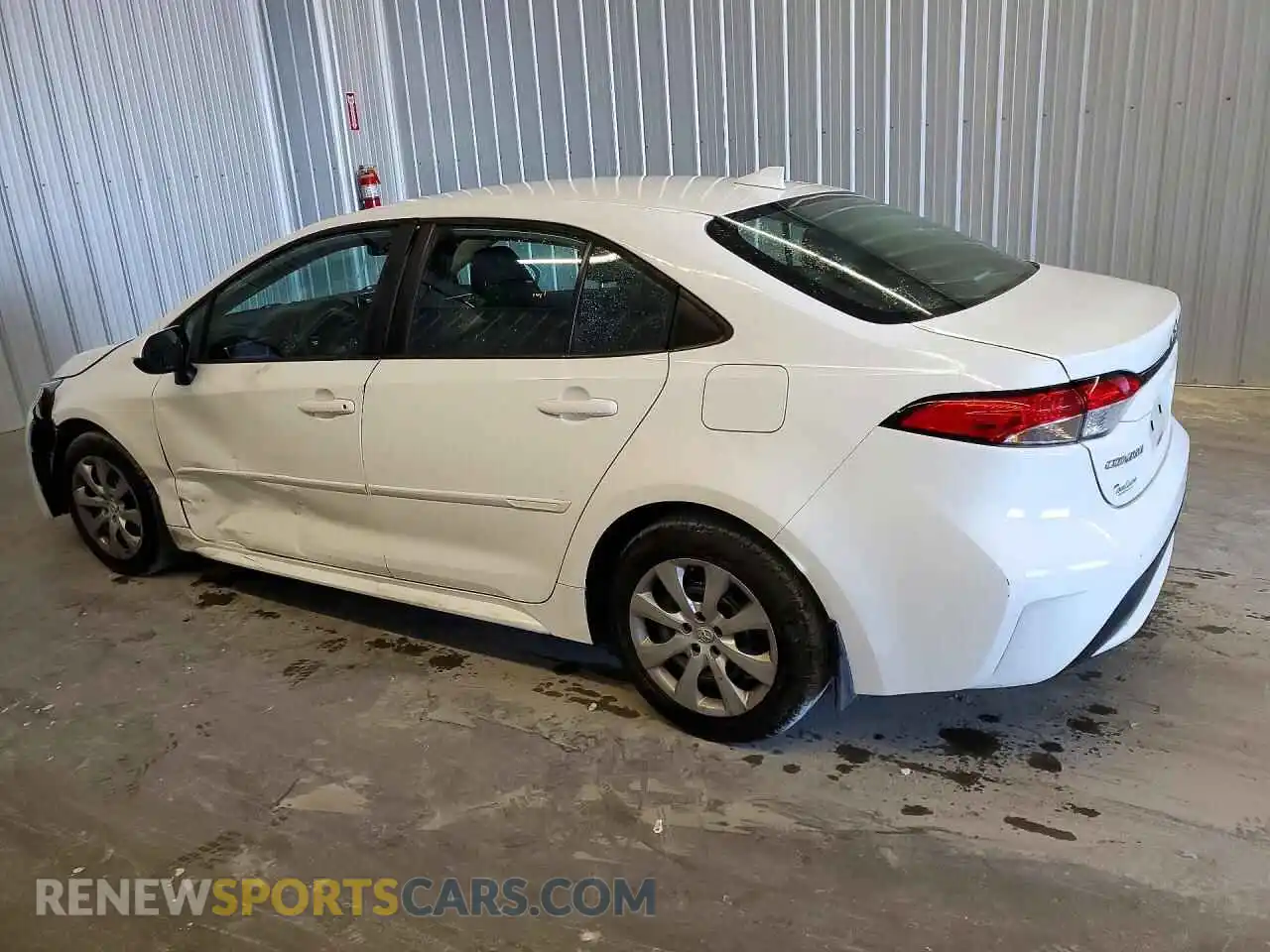 2 fotografías del automóvil dañado 5YFEPMAE5NP296469 TOYOTA COROLLA 2022