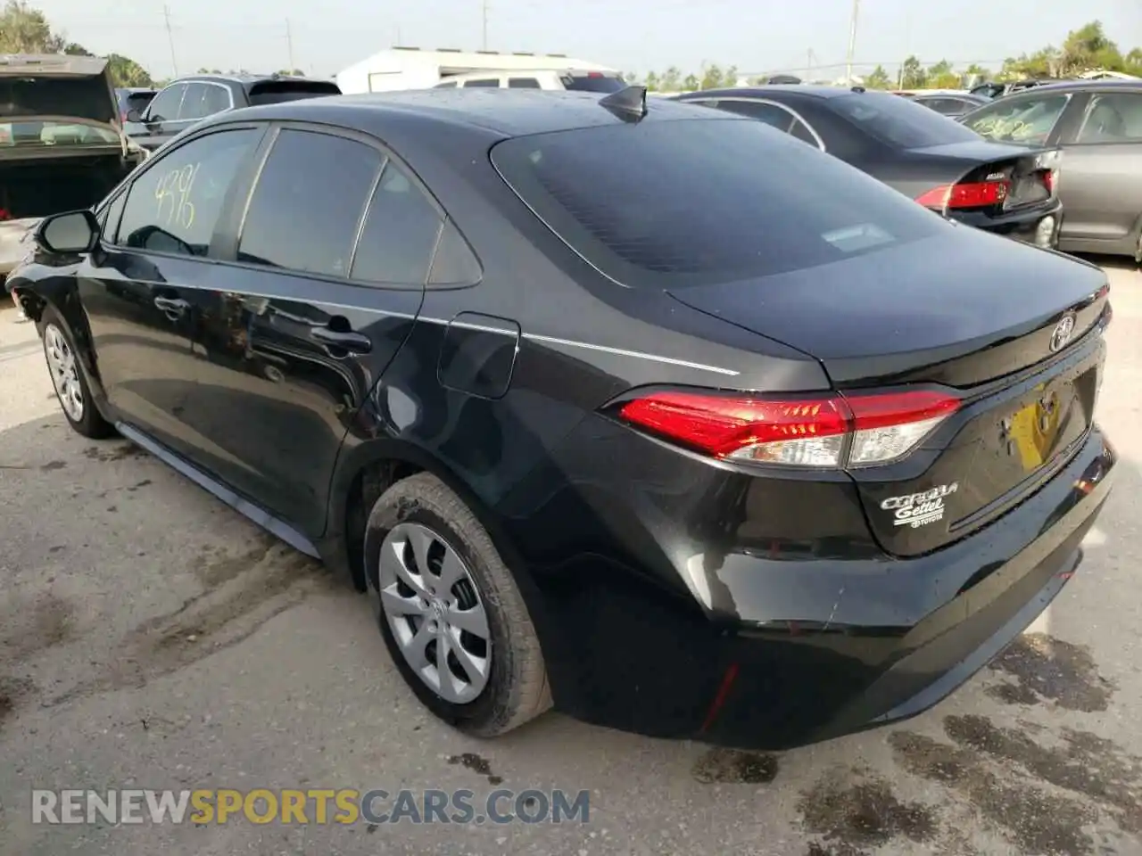 3 fotografías del automóvil dañado 5YFEPMAE5NP304554 TOYOTA COROLLA 2022