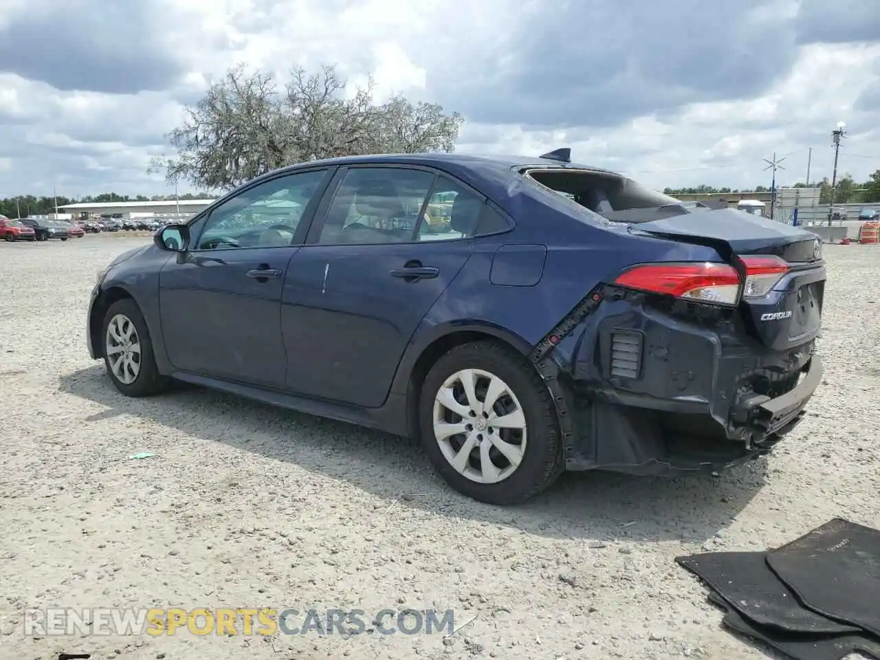 2 Photograph of a damaged car 5YFEPMAE5NP321192 TOYOTA COROLLA 2022
