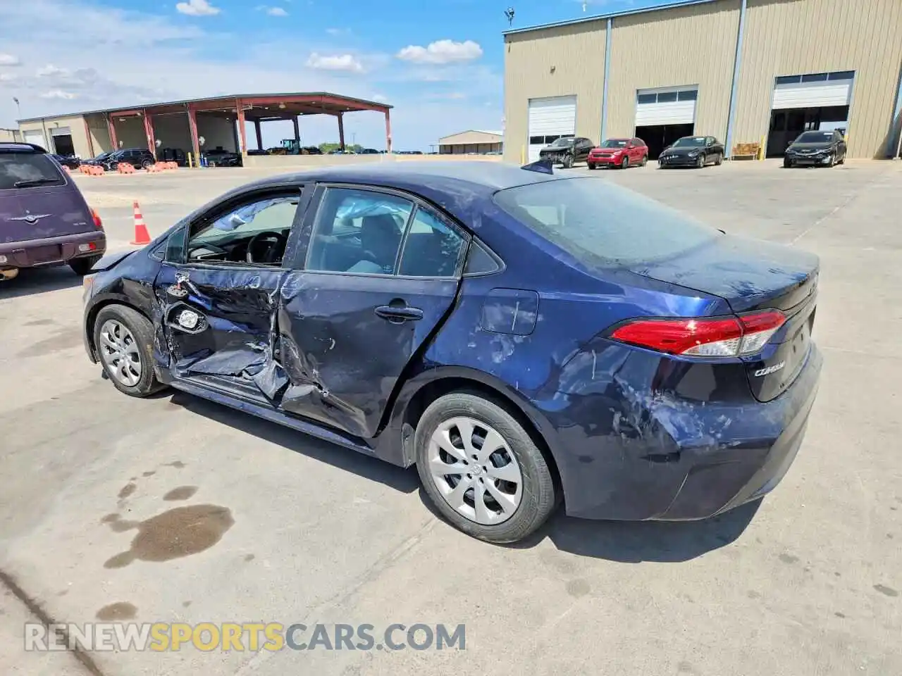2 fotografías del automóvil dañado 5YFEPMAE5NP328305 TOYOTA COROLLA 2022