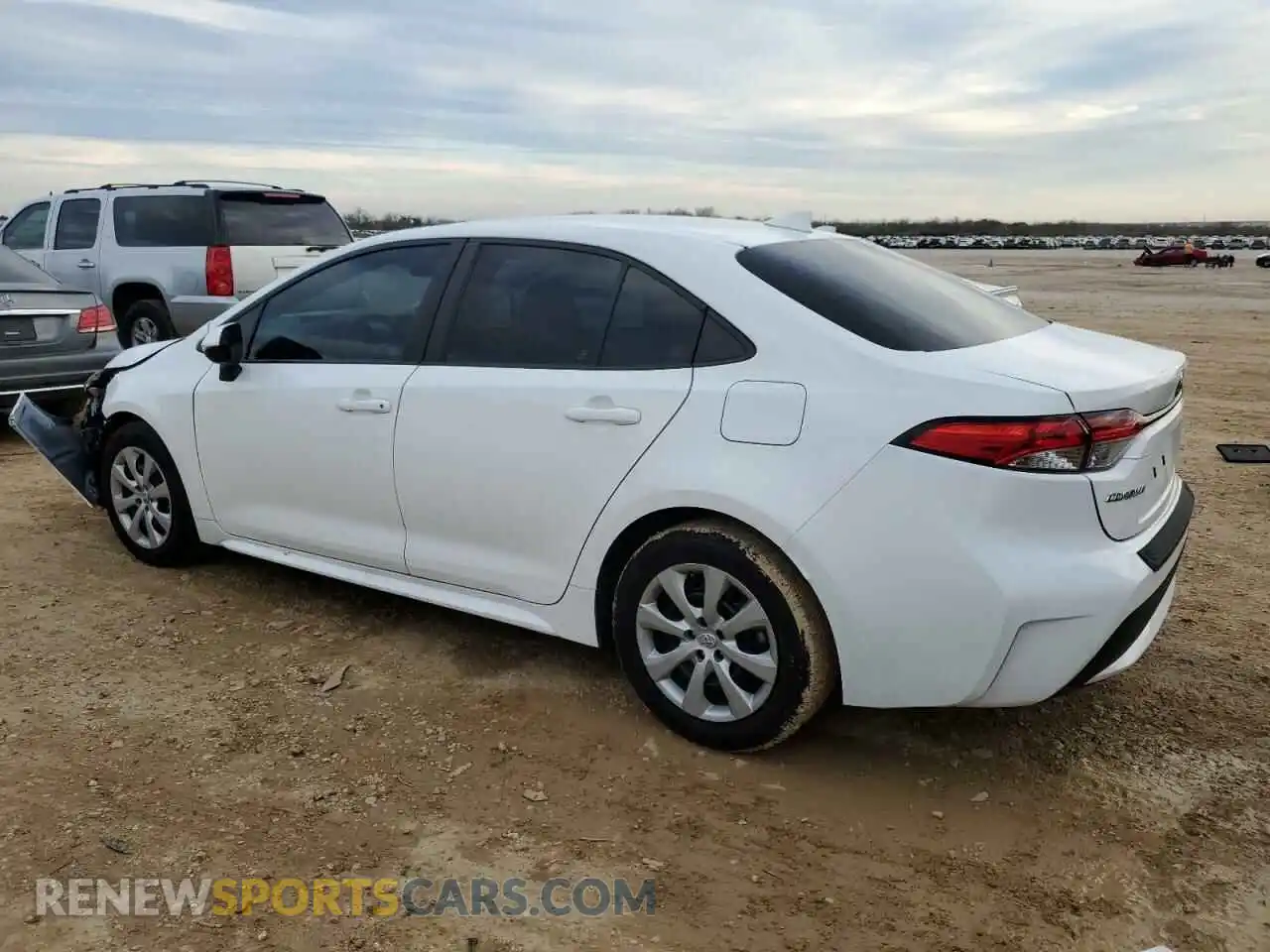 2 Photograph of a damaged car 5YFEPMAE5NP333603 TOYOTA COROLLA 2022