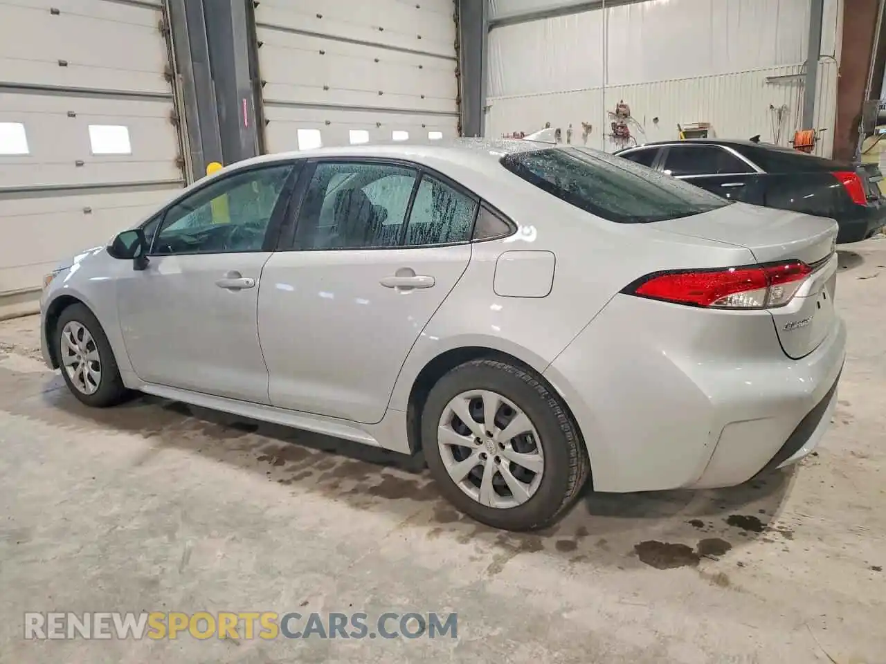 2 Photograph of a damaged car 5YFEPMAE5NP366553 TOYOTA COROLLA 2022