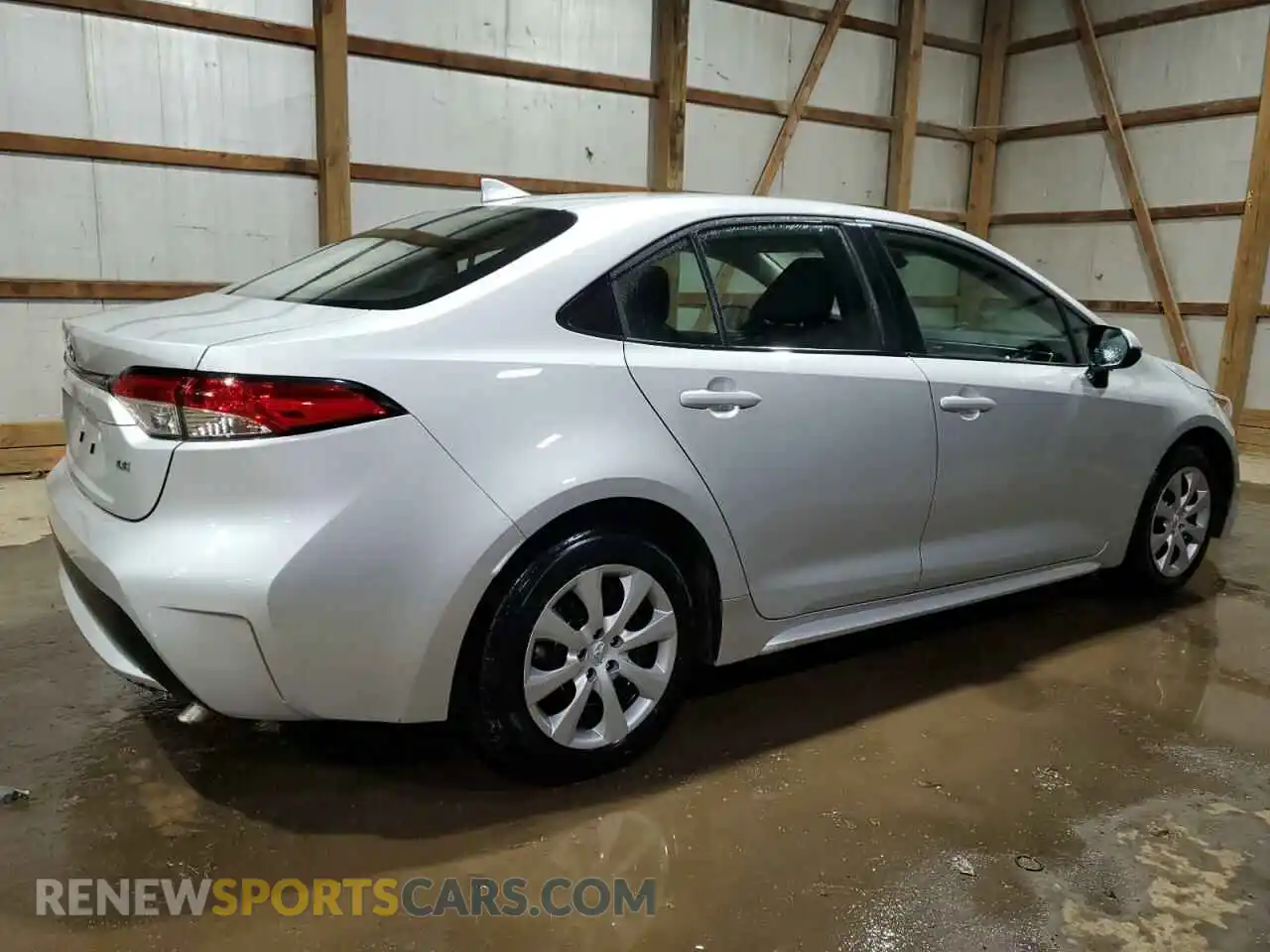 3 Photograph of a damaged car 5YFEPMAE5NP380596 TOYOTA COROLLA 2022