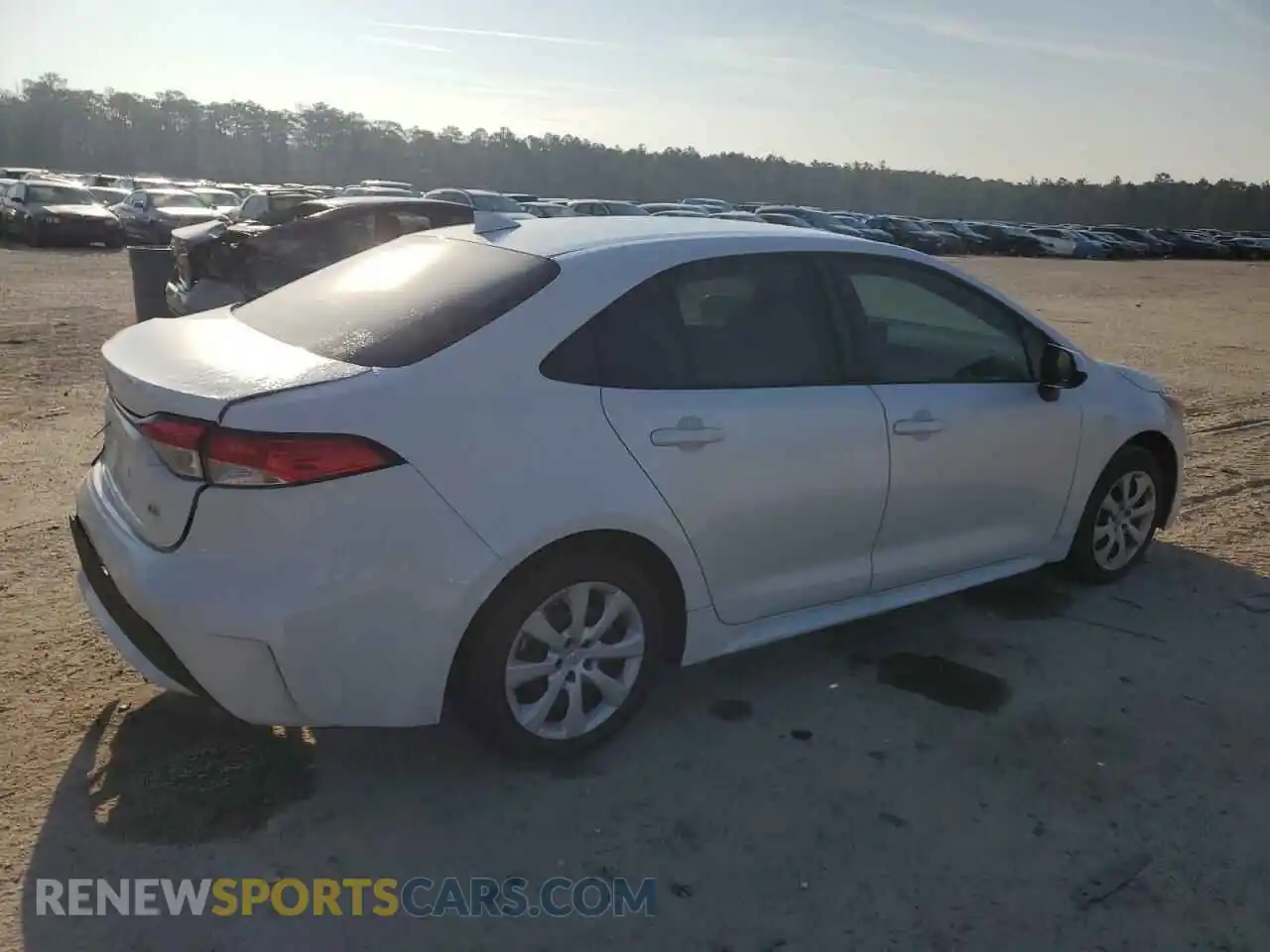 3 Photograph of a damaged car 5YFEPMAE6NP295654 TOYOTA COROLLA 2022