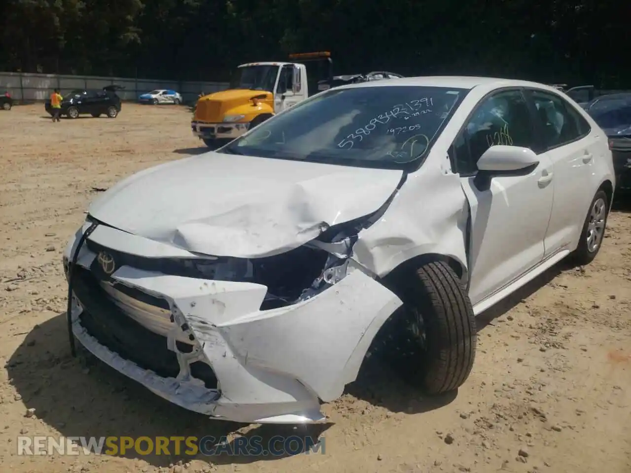 2 Photograph of a damaged car 5YFEPMAE6NP331391 TOYOTA COROLLA 2022