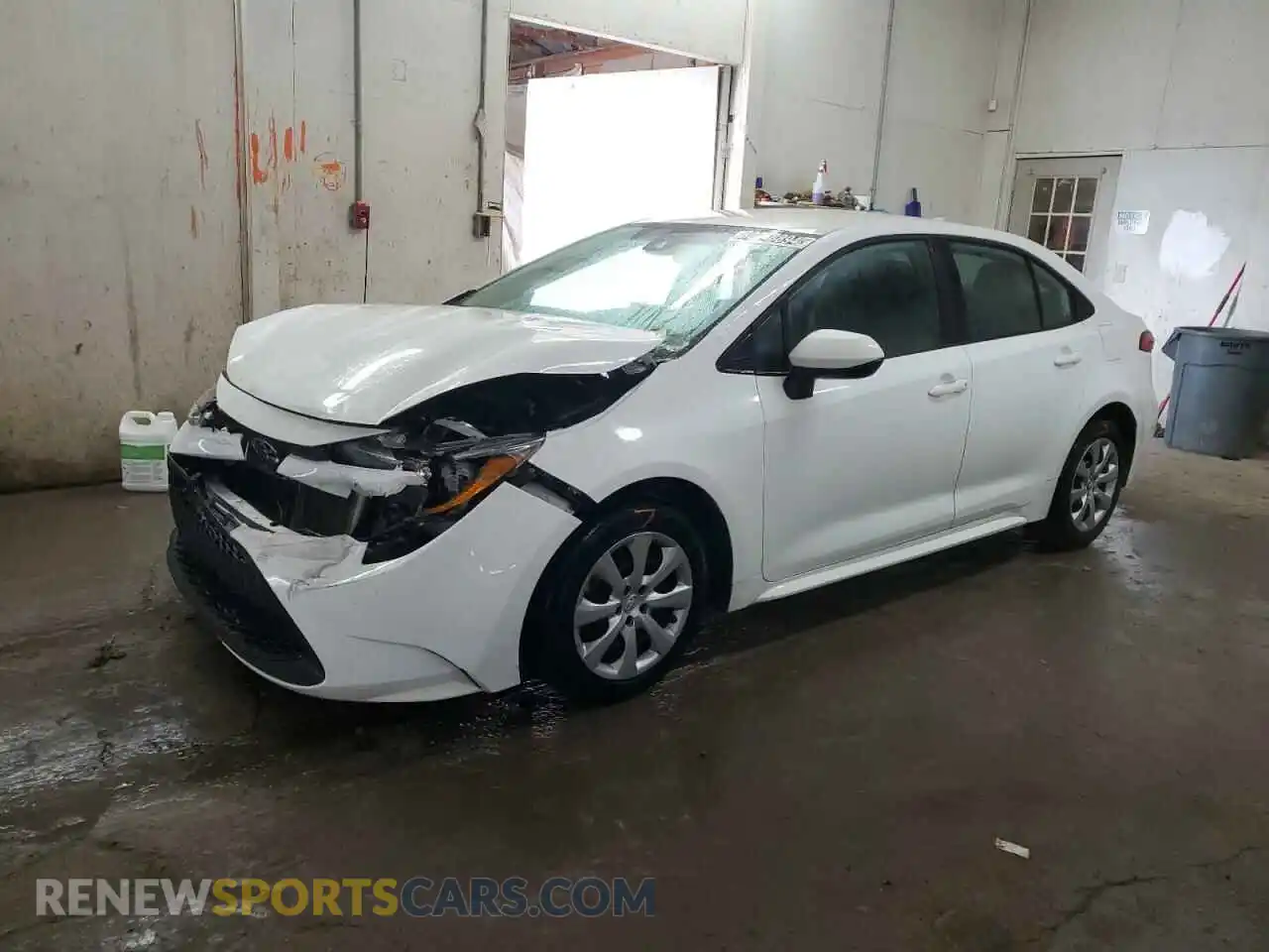 1 Photograph of a damaged car 5YFEPMAE6NP343217 TOYOTA COROLLA 2022