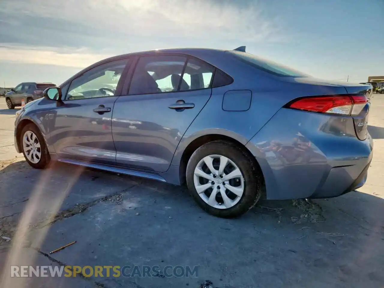 2 Photograph of a damaged car 5YFEPMAE6NP376332 TOYOTA COROLLA 2022
