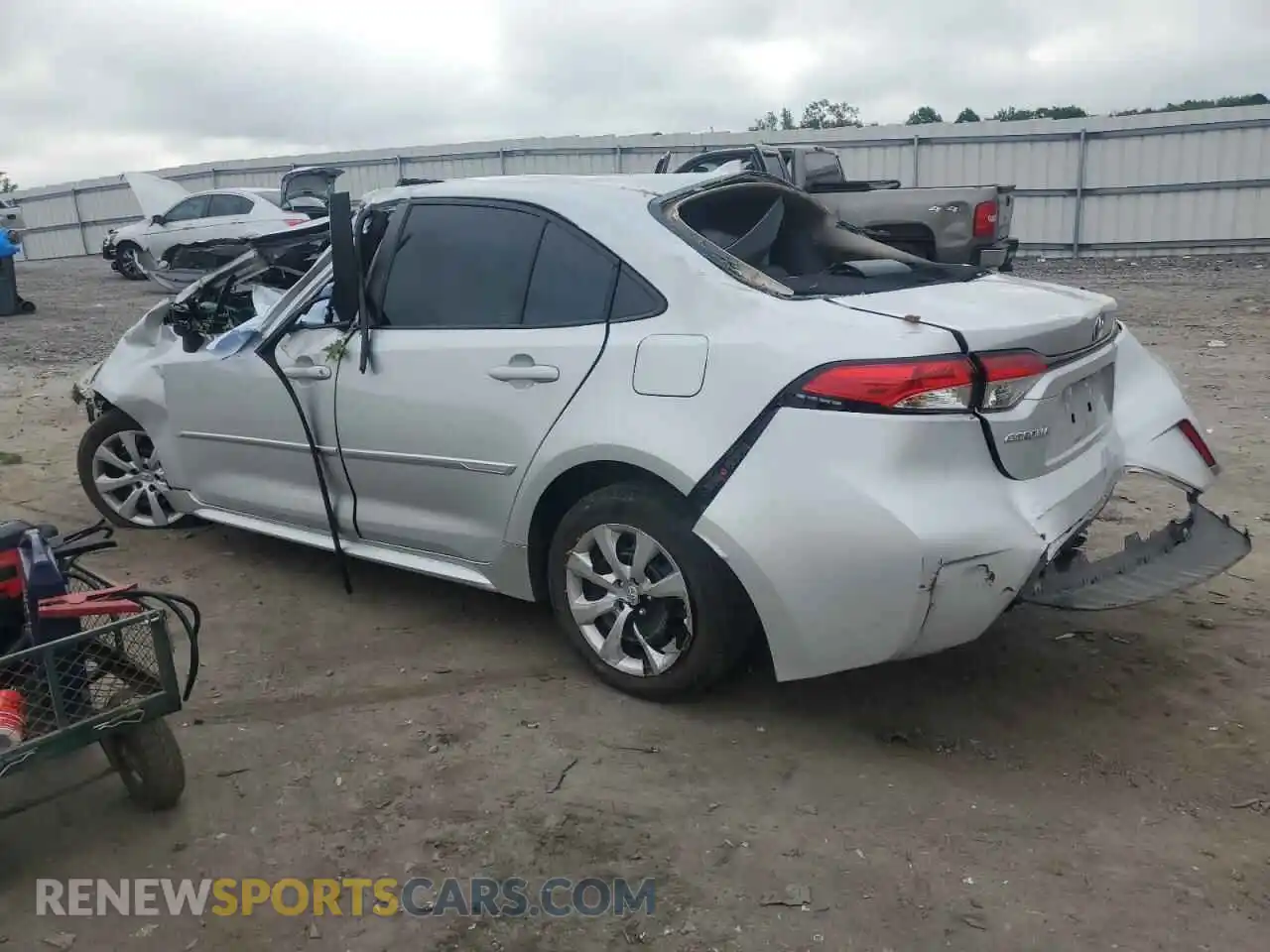 2 Photograph of a damaged car 5YFEPMAE6NP383278 TOYOTA COROLLA 2022