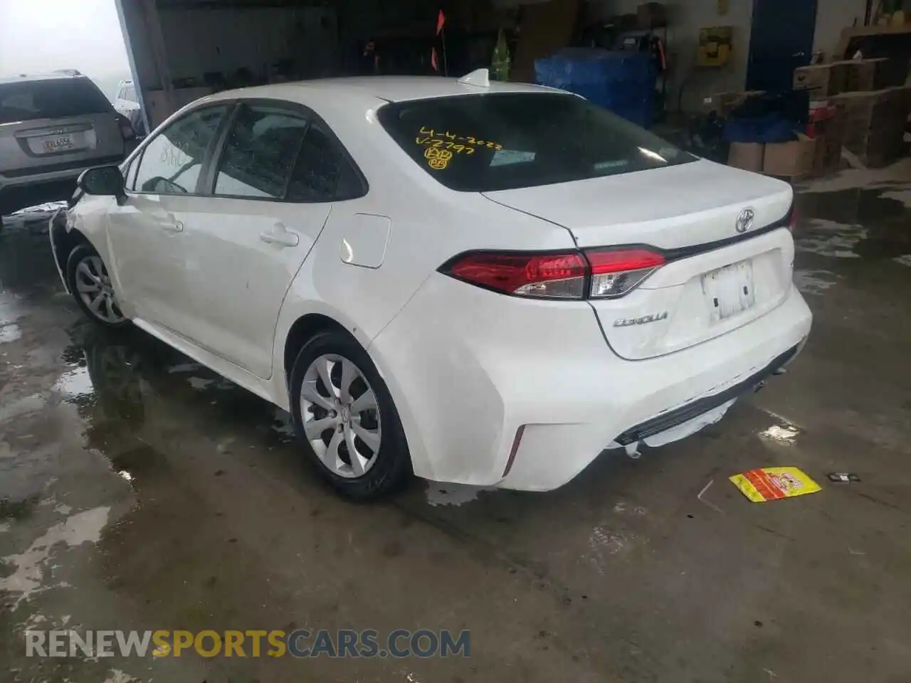 3 Photograph of a damaged car 5YFEPMAE7NP282797 TOYOTA COROLLA 2022