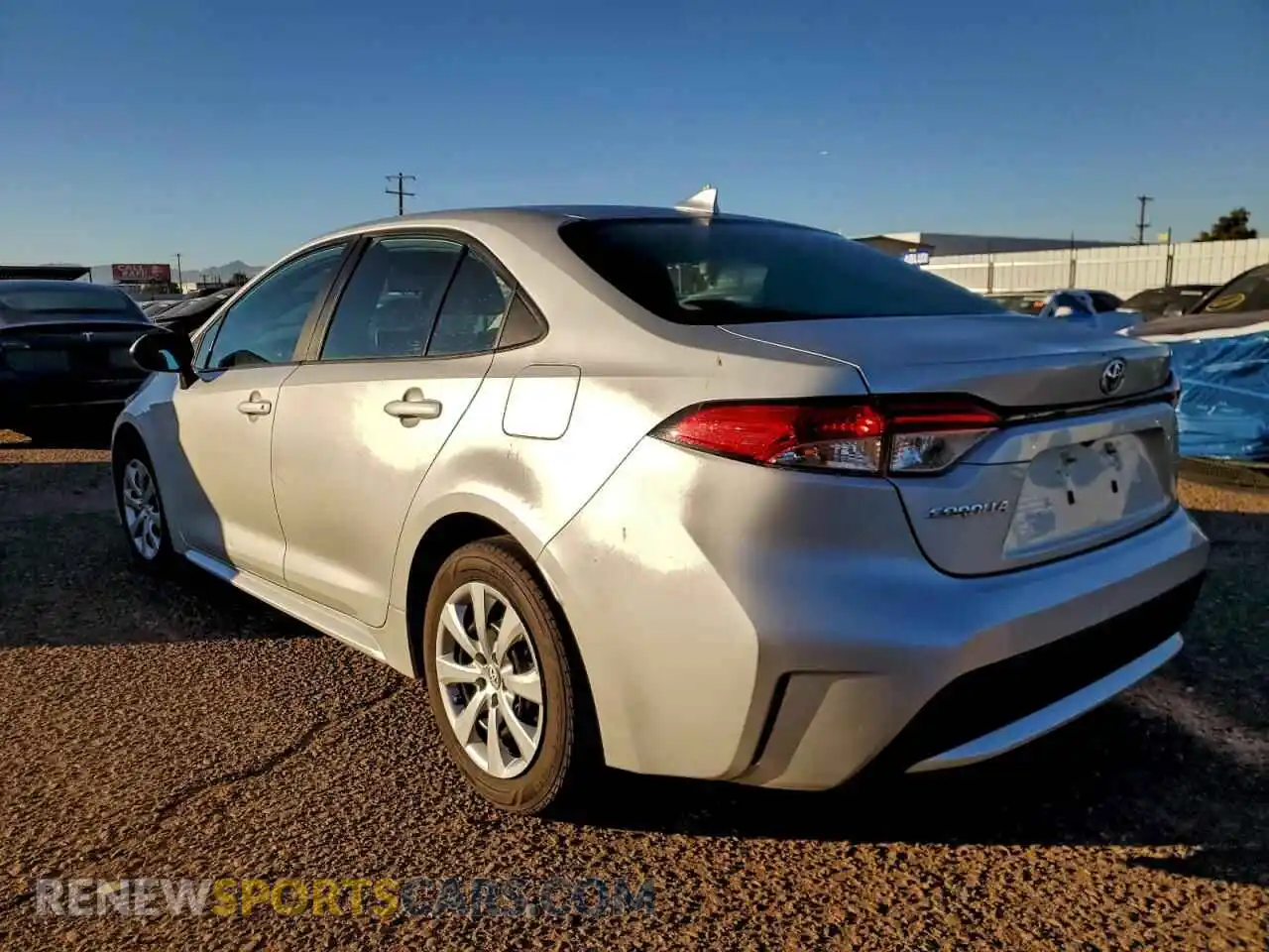 2 Photograph of a damaged car 5YFEPMAE7NP285862 TOYOTA COROLLA 2022