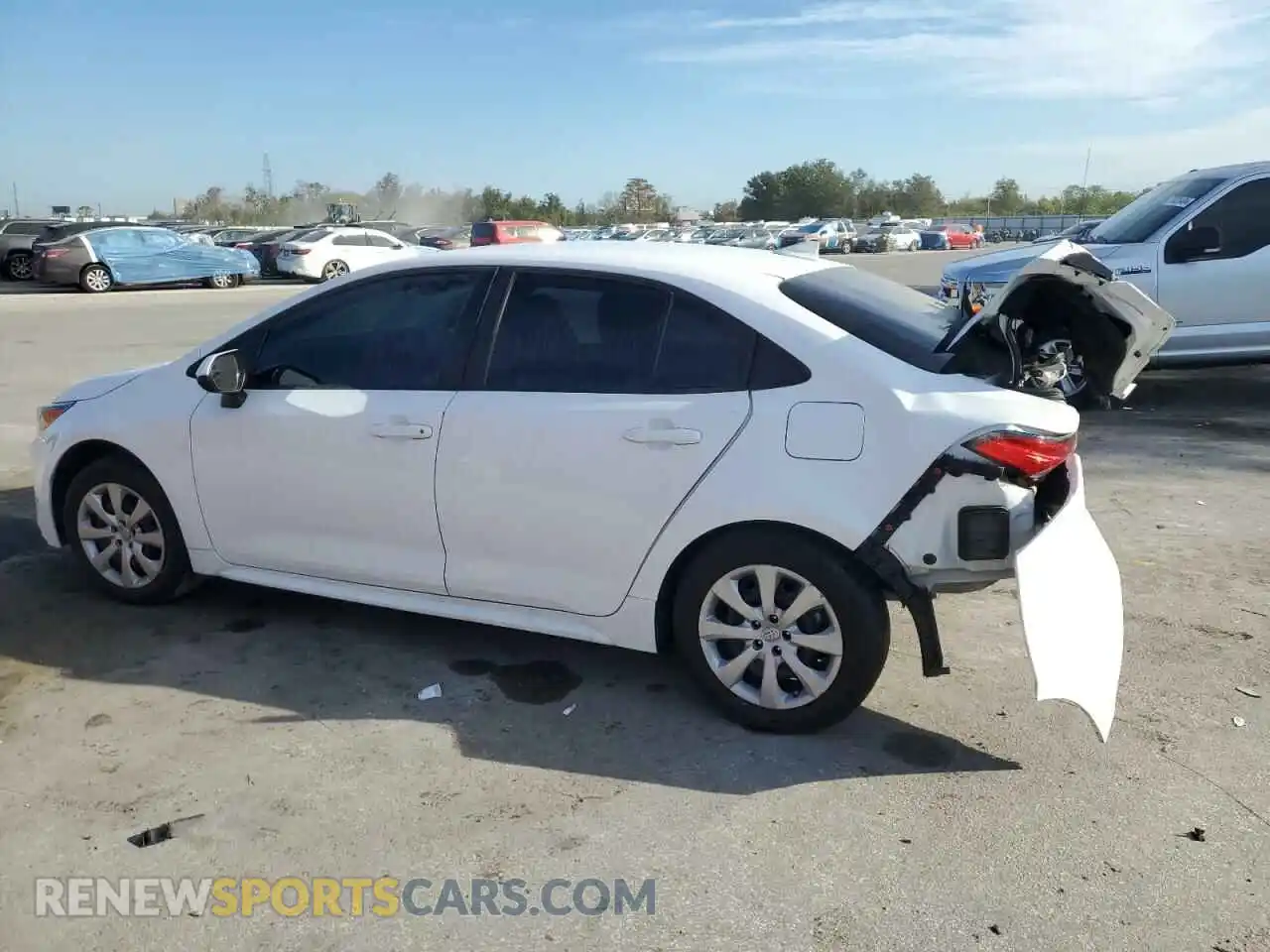 2 Photograph of a damaged car 5YFEPMAE7NP294495 TOYOTA COROLLA 2022
