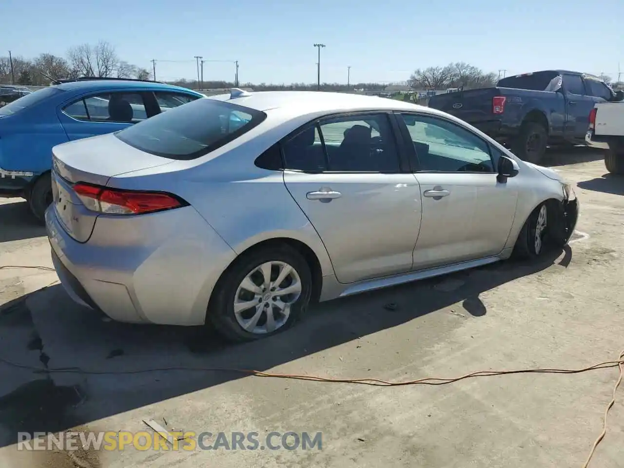 3 Photograph of a damaged car 5YFEPMAE7NP334168 TOYOTA COROLLA 2022