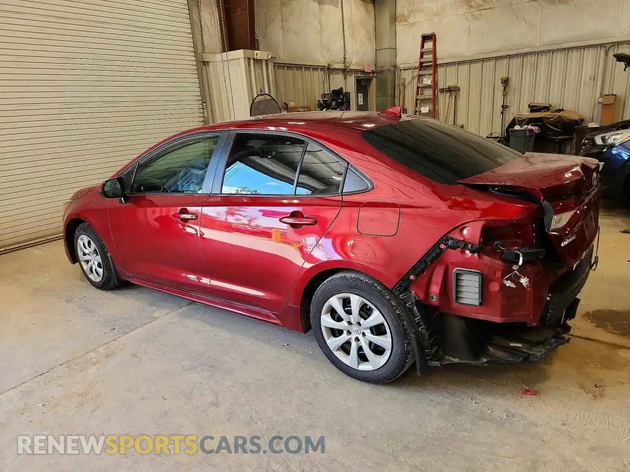 2 Photograph of a damaged car 5YFEPMAE7NP376100 TOYOTA COROLLA 2022