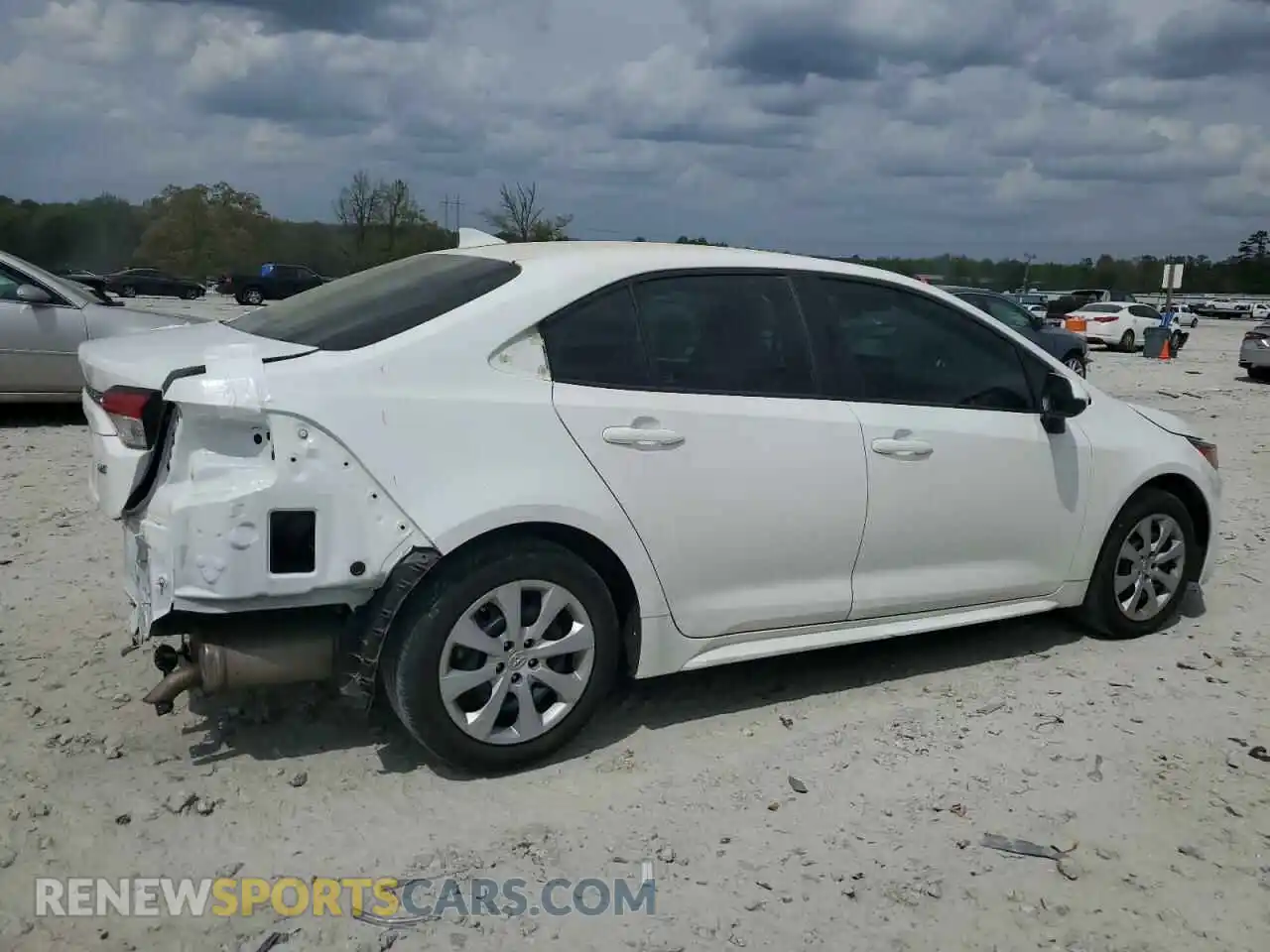 3 Photograph of a damaged car 5YFEPMAE8NP310722 TOYOTA COROLLA 2022