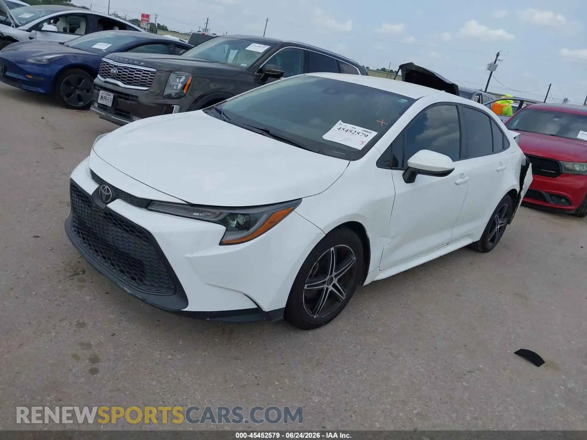 2 Photograph of a damaged car 5YFEPMAE8NP326189 TOYOTA COROLLA 2022