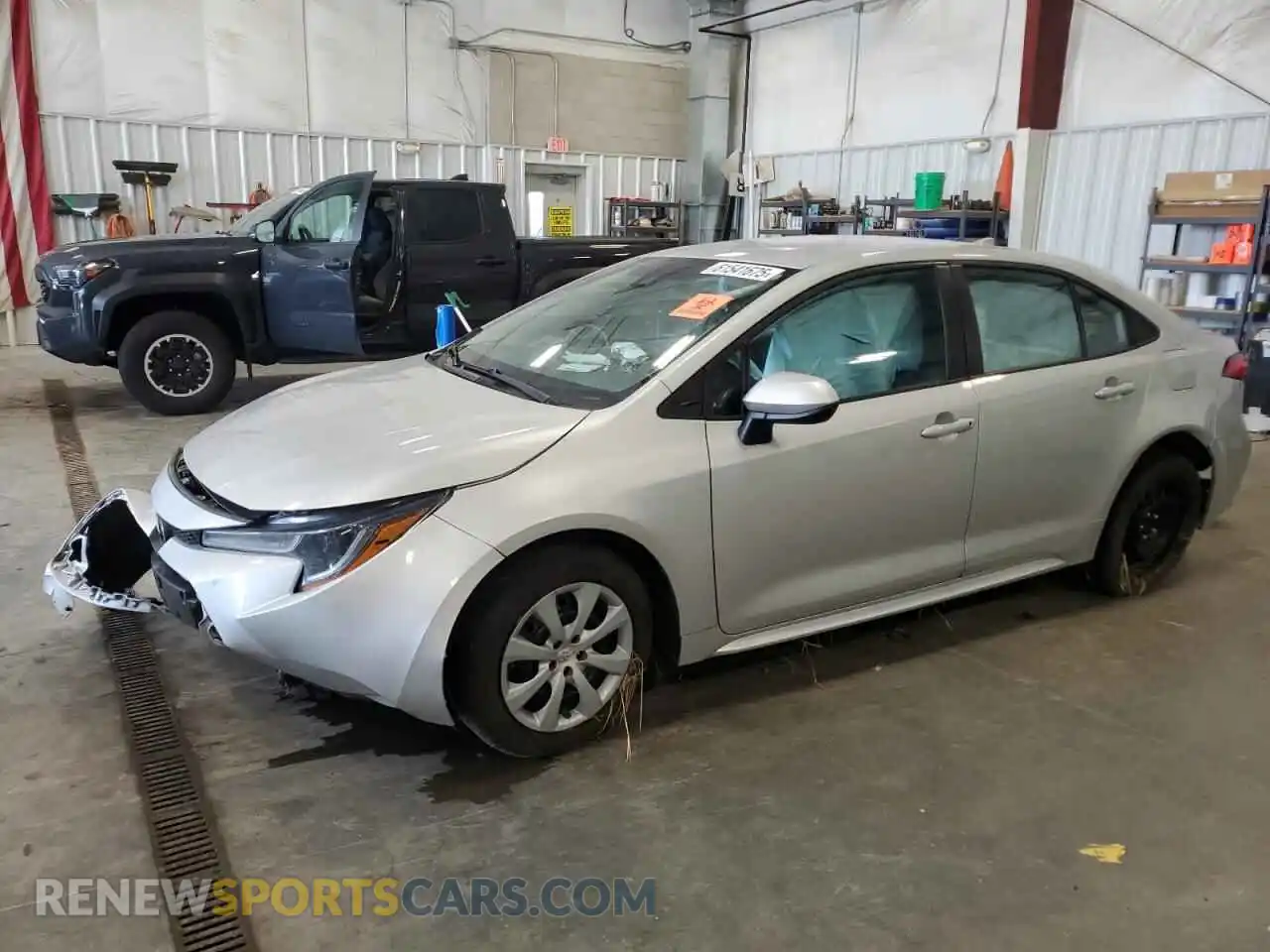 1 Photograph of a damaged car 5YFEPMAE8NP327200 TOYOTA COROLLA 2022
