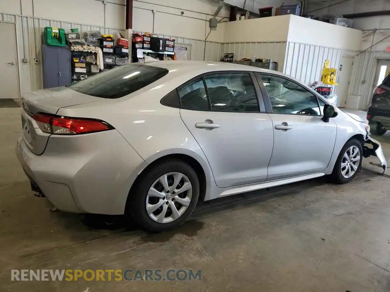 3 Photograph of a damaged car 5YFEPMAE8NP327200 TOYOTA COROLLA 2022