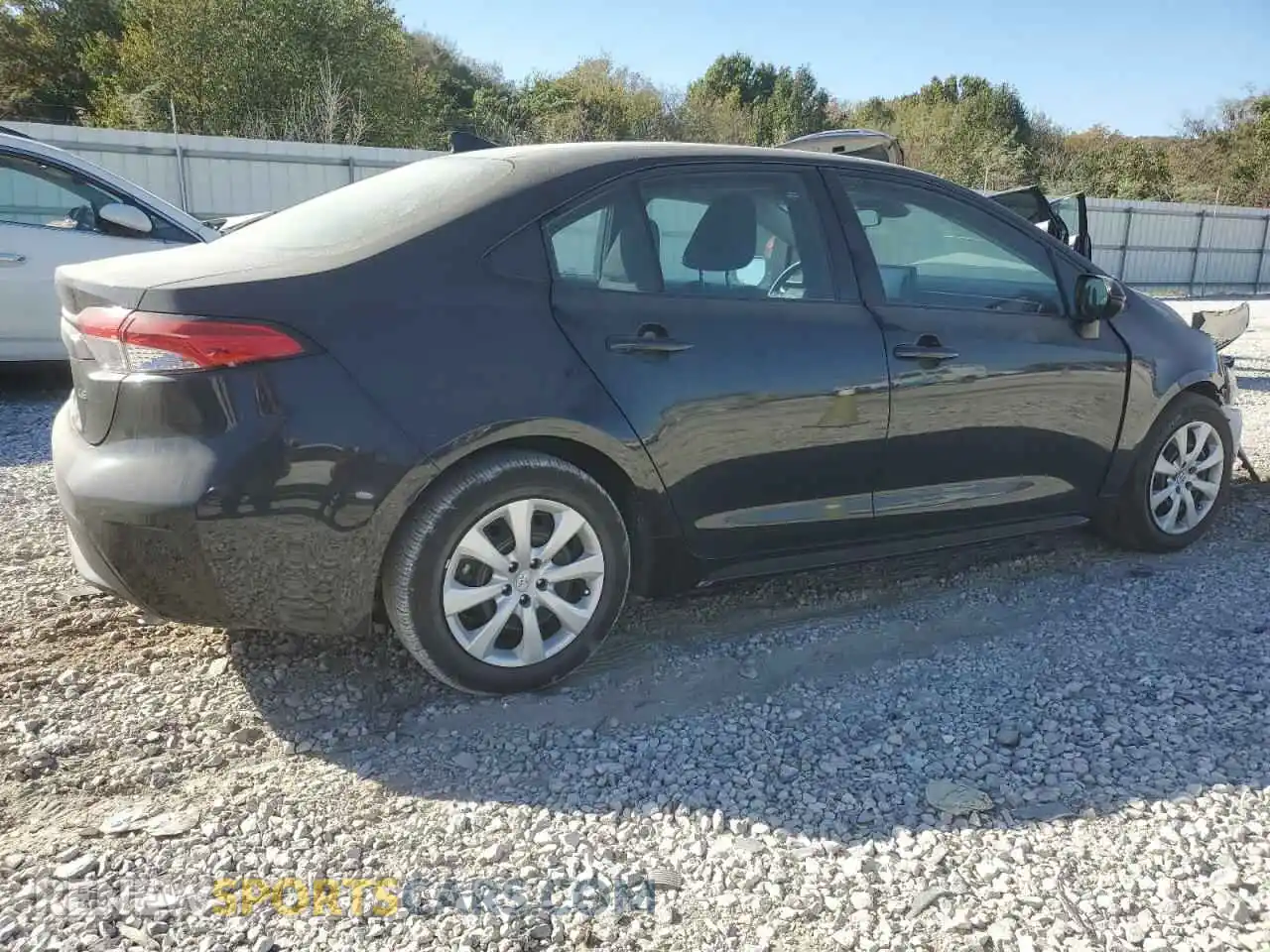 3 Photograph of a damaged car 5YFEPMAE8NP335149 TOYOTA COROLLA 2022