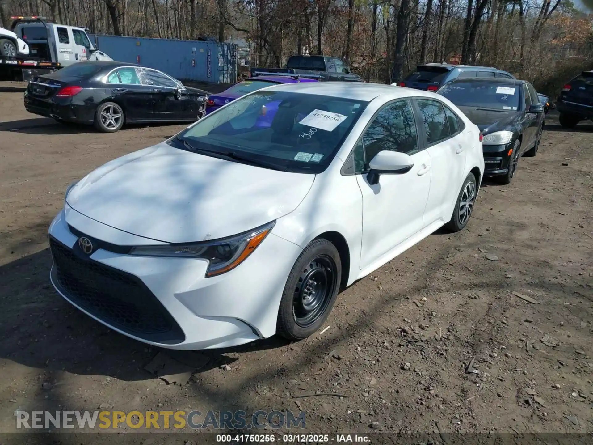 2 Photograph of a damaged car 5YFEPMAE8NP338150 TOYOTA COROLLA 2022