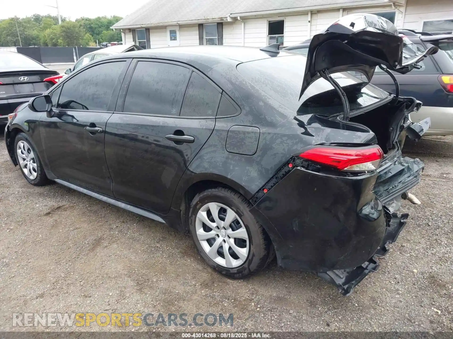 3 Photograph of a damaged car 5YFEPMAE8NP361699 TOYOTA COROLLA 2022