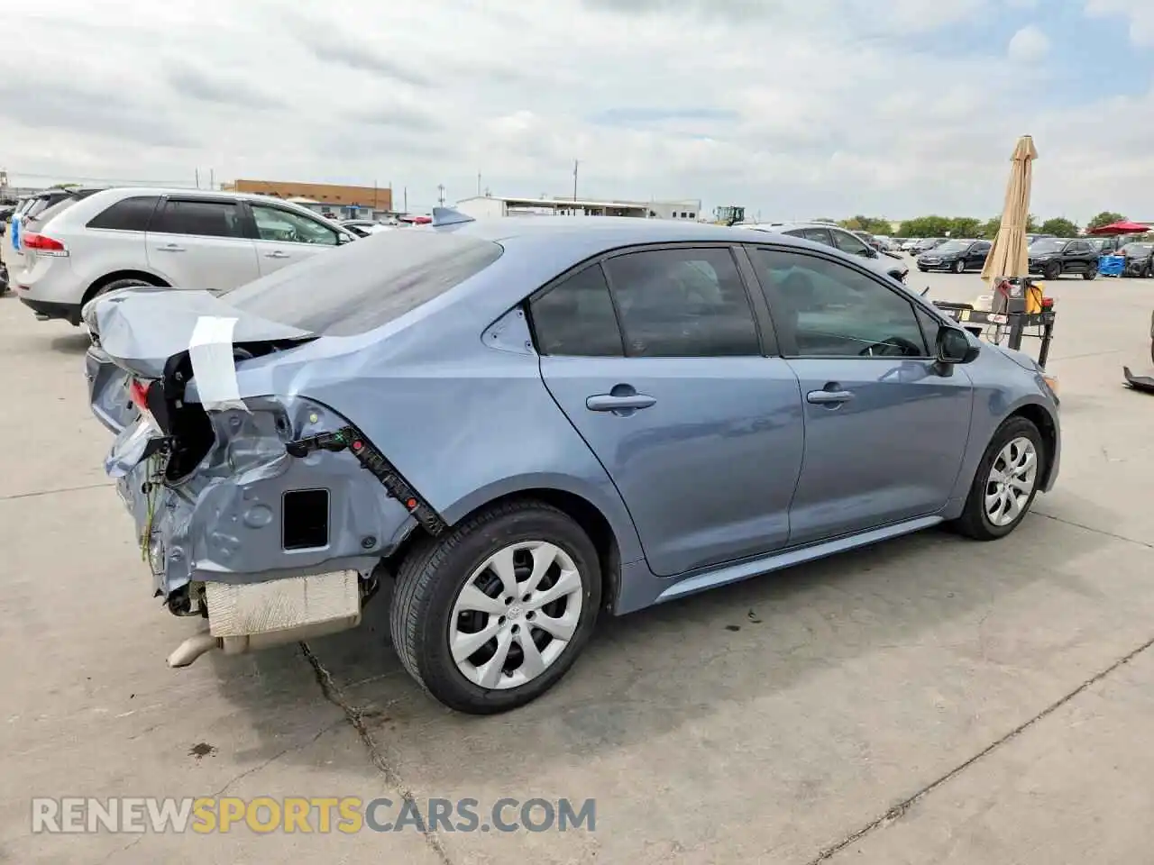 3 Photograph of a damaged car 5YFEPMAE8NP365655 TOYOTA COROLLA 2022