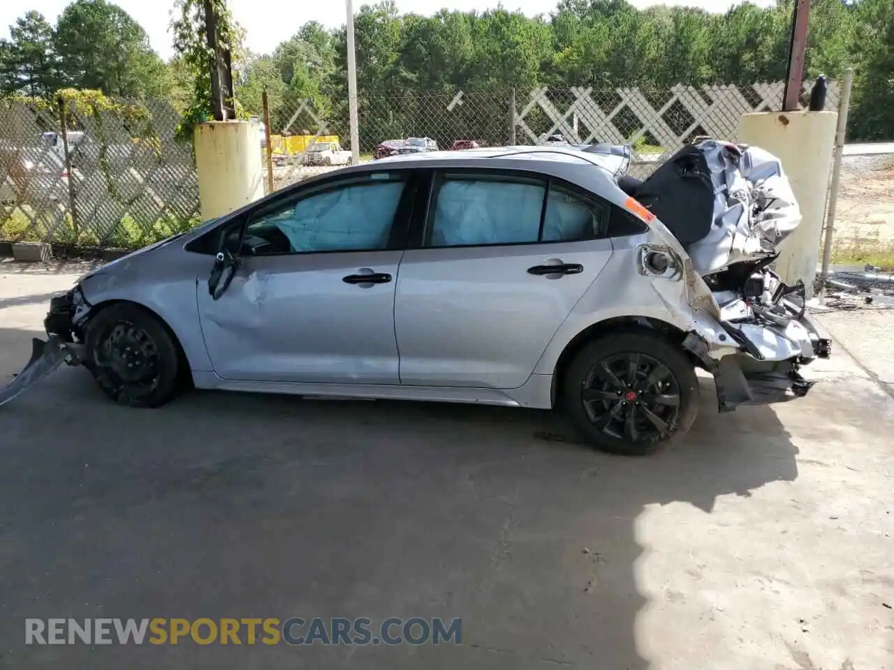 2 Photograph of a damaged car 5YFEPMAE8NP374873 TOYOTA COROLLA 2022