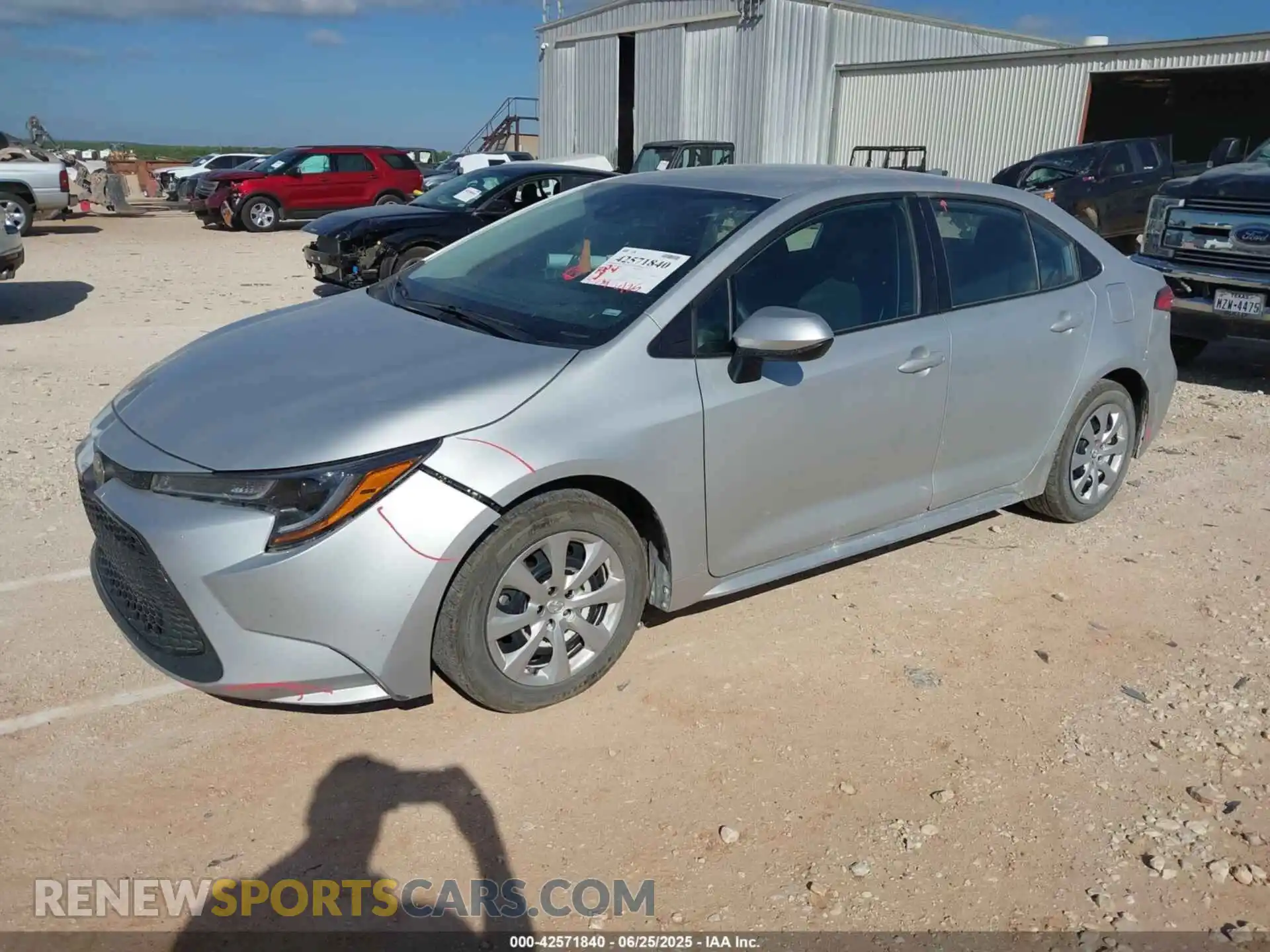 2 Photograph of a damaged car 5YFEPMAE8NP379376 TOYOTA COROLLA 2022