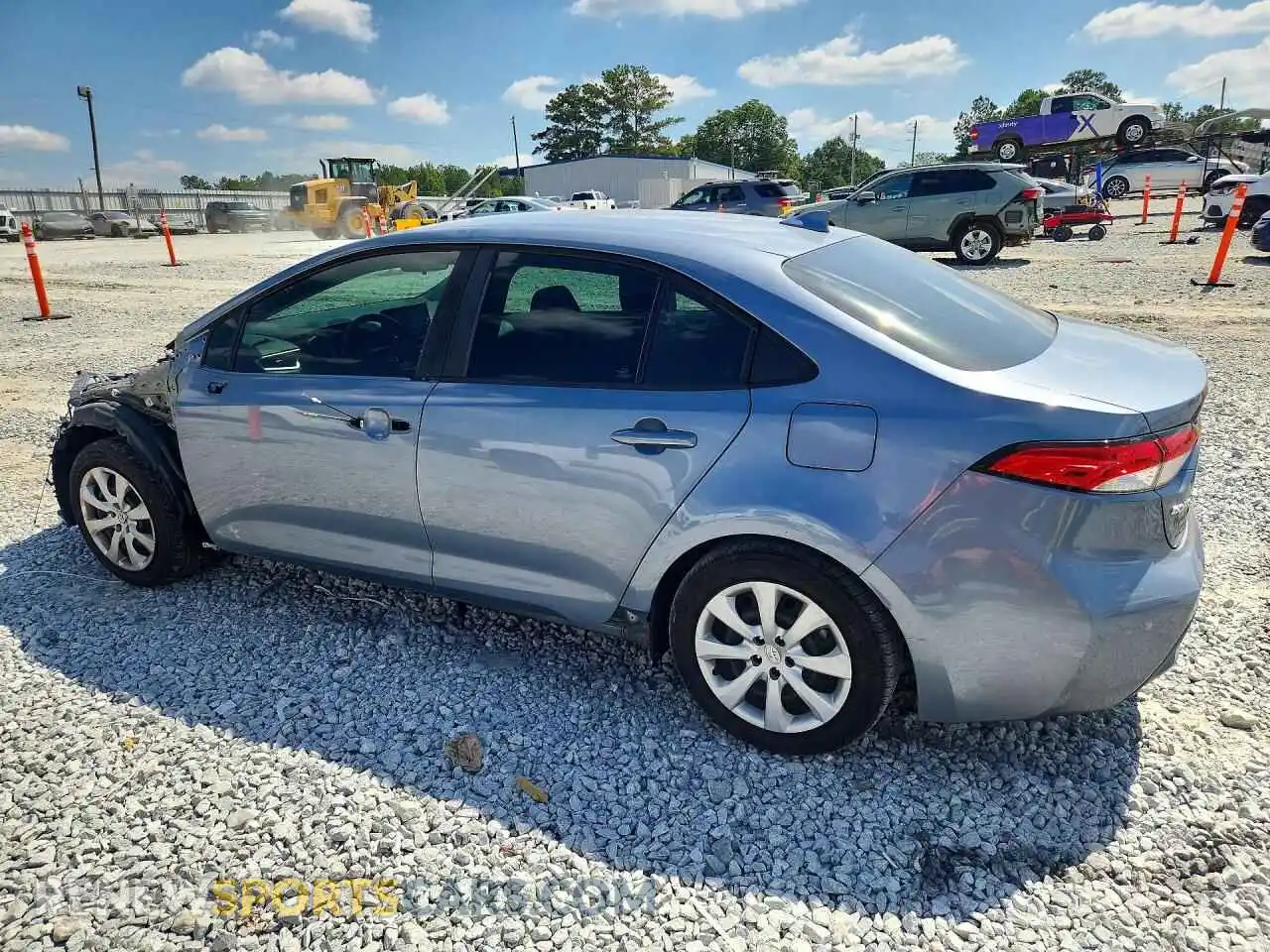 2 fotografías del automóvil dañado 5YFEPMAE8NP385663 TOYOTA COROLLA 2022
