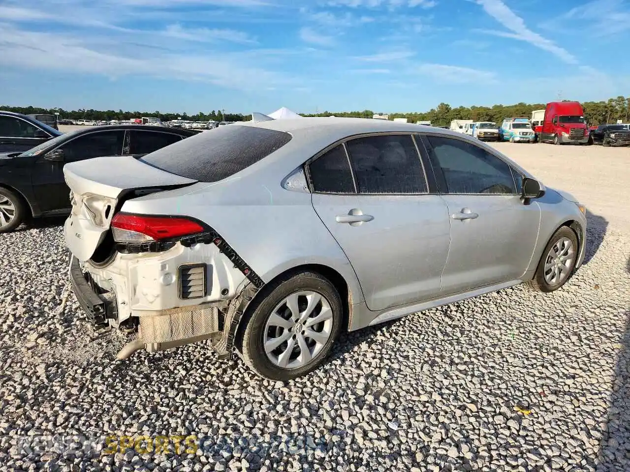 3 Photograph of a damaged car 5YFEPMAE8NP389728 TOYOTA COROLLA 2022