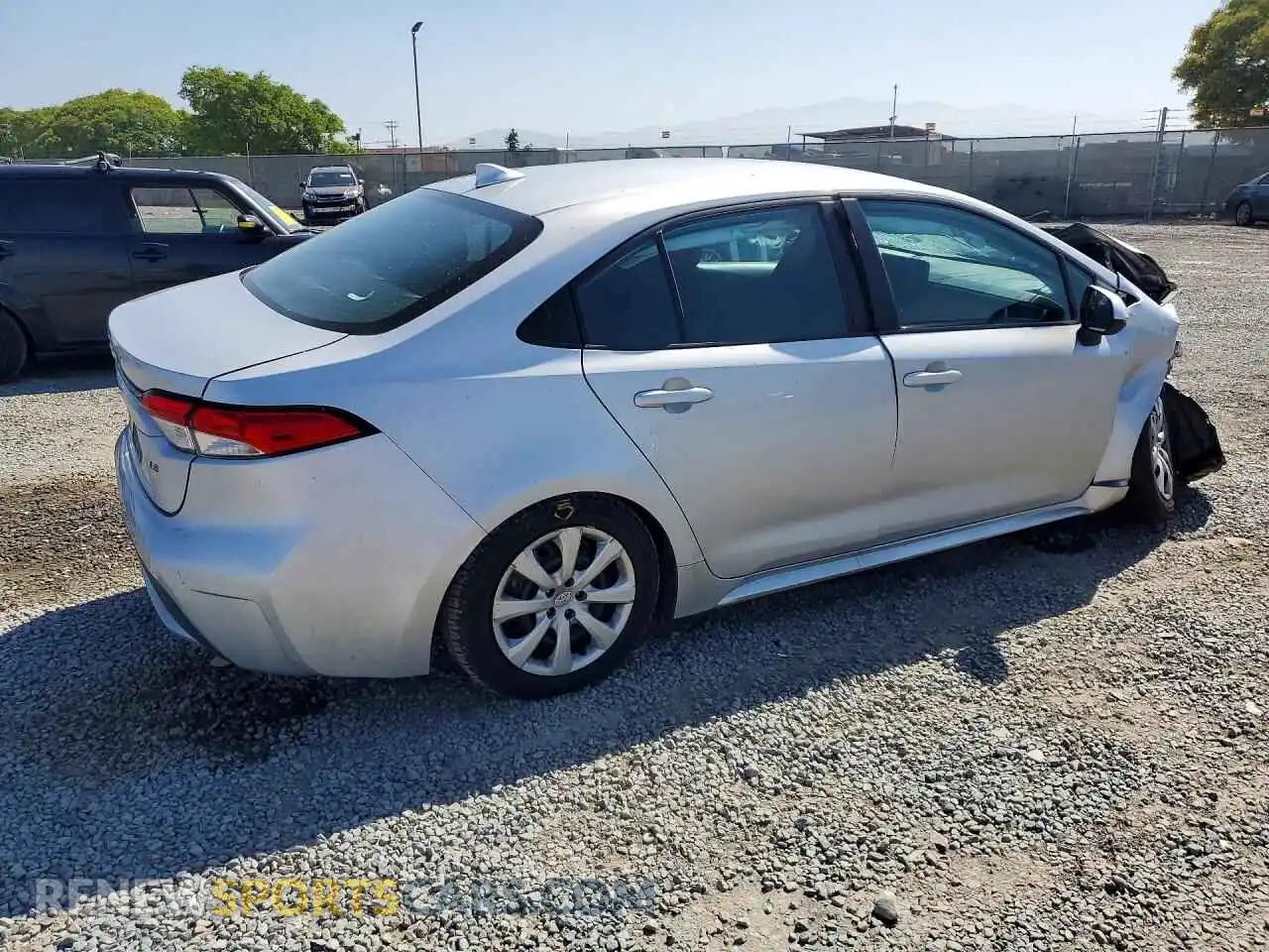 3 Photograph of a damaged car 5YFEPMAE9NP272630 TOYOTA COROLLA 2022