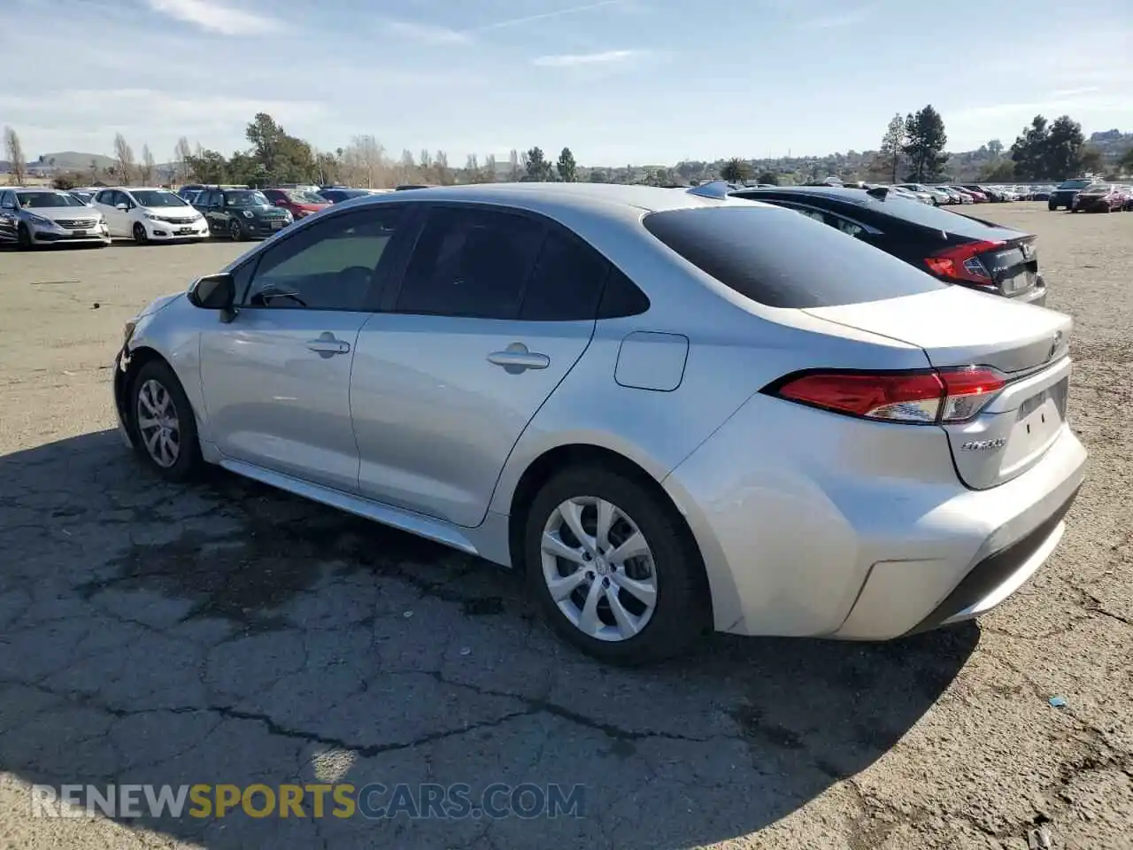 2 Photograph of a damaged car 5YFEPMAE9NP273664 TOYOTA COROLLA 2022