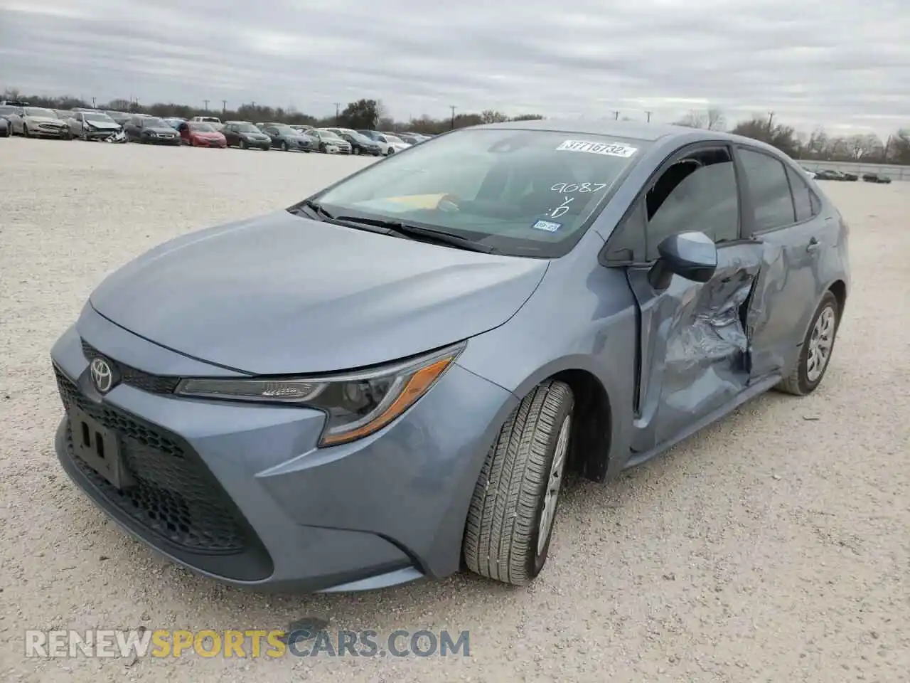 2 fotografías del automóvil dañado 5YFEPMAE9NP283496 TOYOTA COROLLA 2022