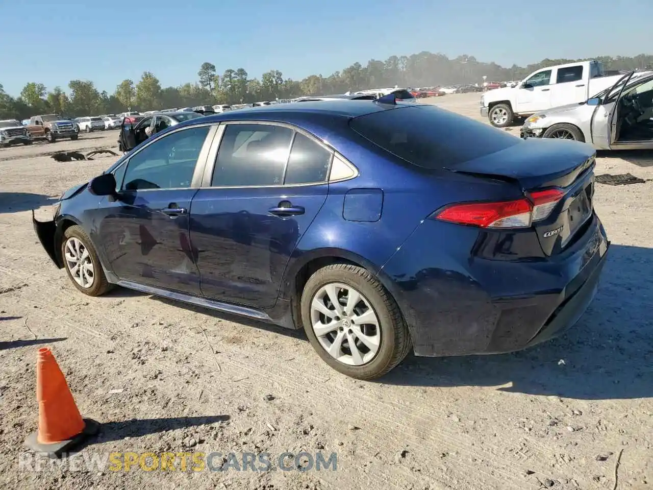 2 Photograph of a damaged car 5YFEPMAE9NP299875 TOYOTA COROLLA 2022