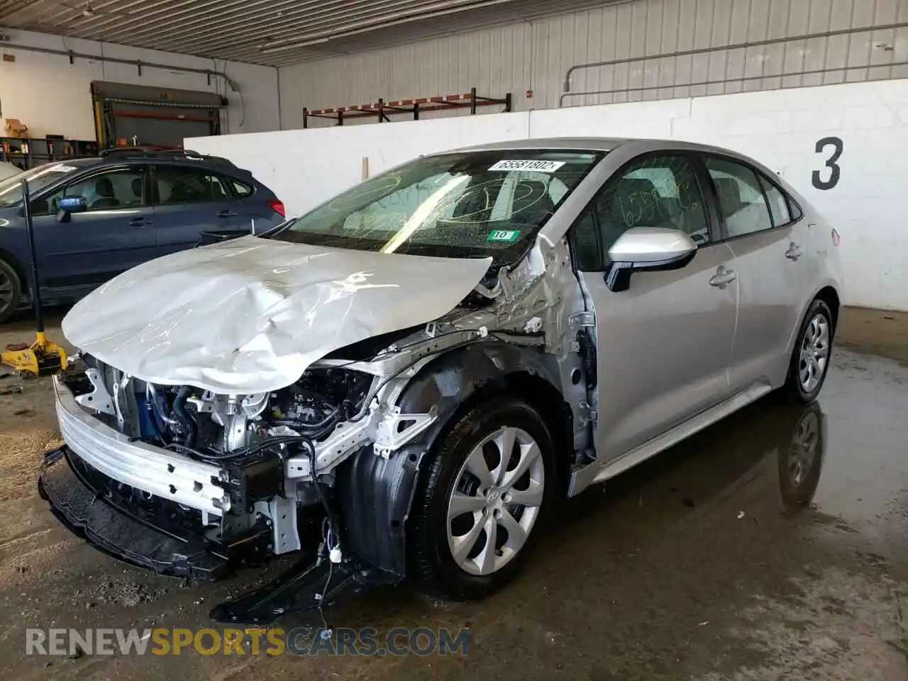 2 Photograph of a damaged car 5YFEPMAE9NP312575 TOYOTA COROLLA 2022