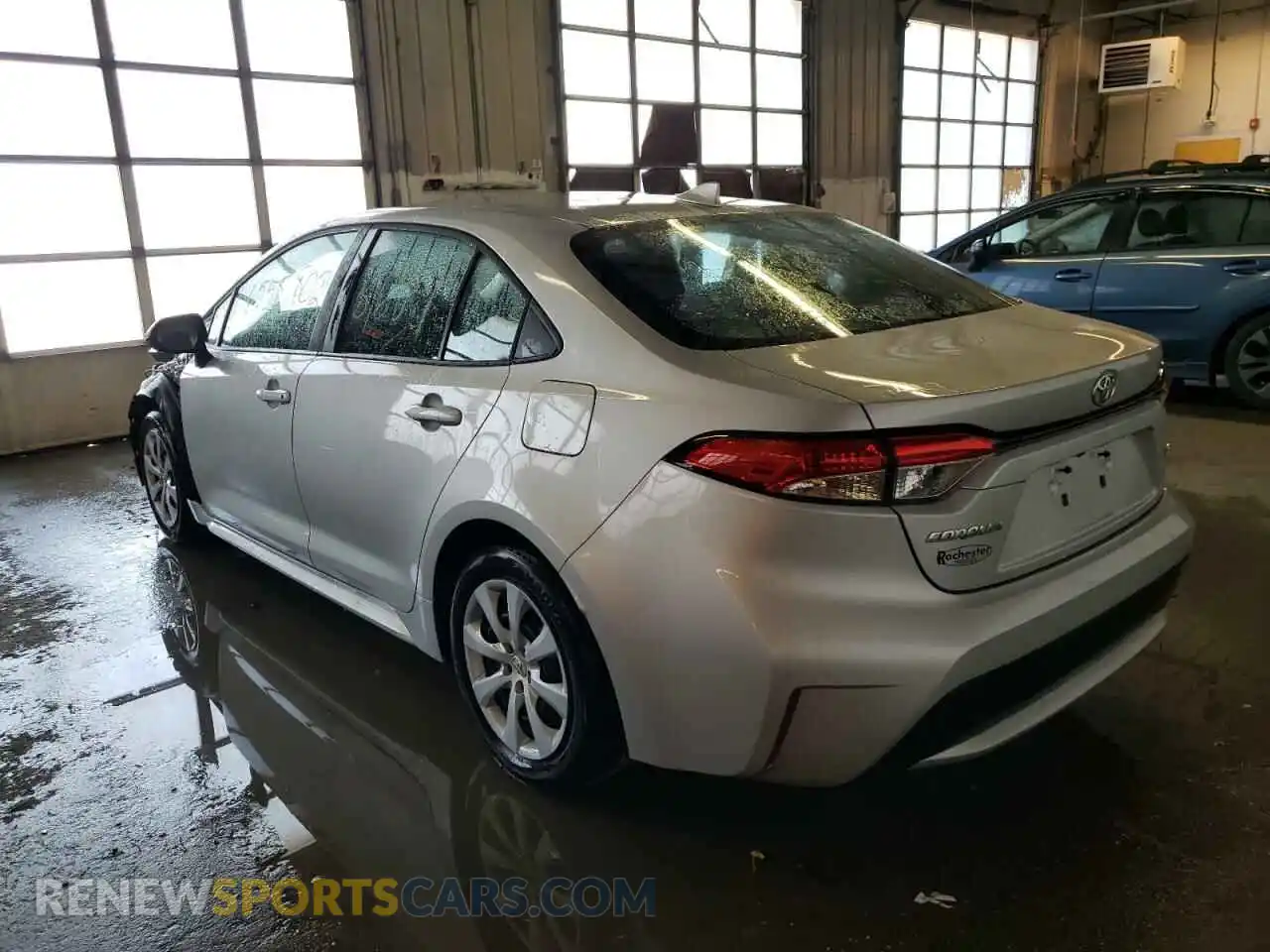 3 Photograph of a damaged car 5YFEPMAE9NP312575 TOYOTA COROLLA 2022