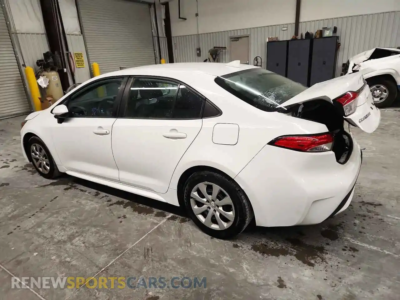 2 Фотография поврежденного автомобиля 5YFEPMAE9NP318005 TOYOTA COROLLA 2022