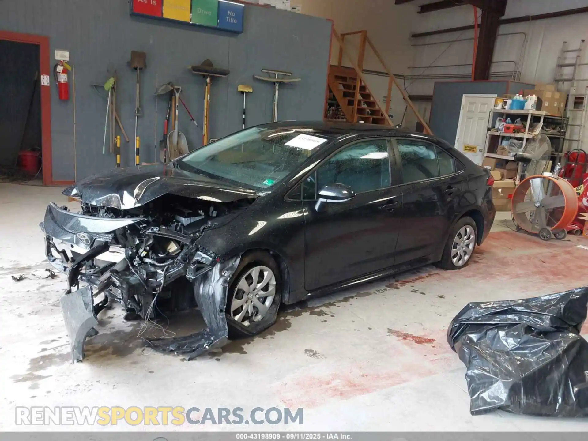 2 Photograph of a damaged car 5YFEPMAE9NP354583 TOYOTA COROLLA 2022