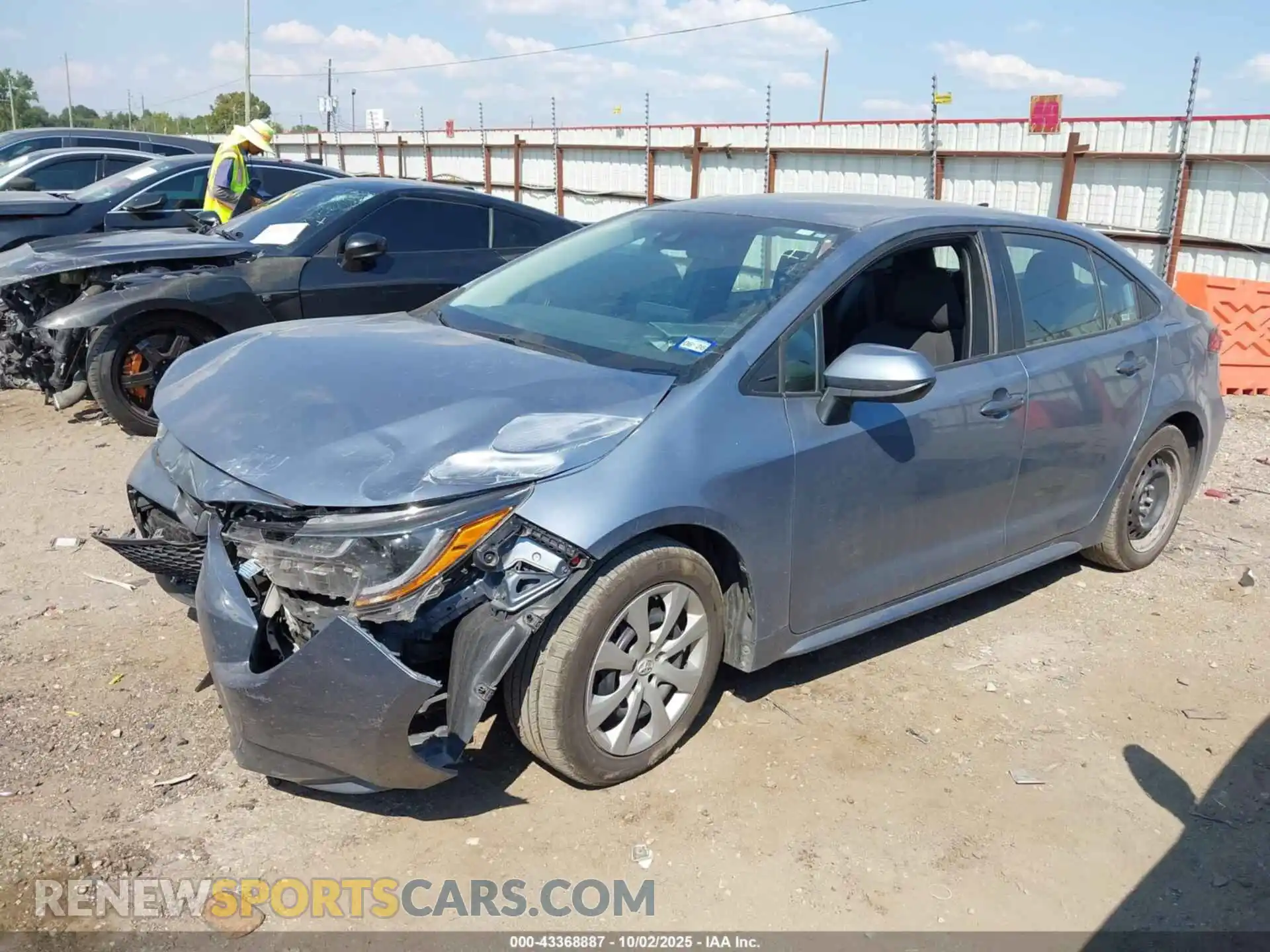 2 Photograph of a damaged car 5YFEPMAE9NP354843 TOYOTA COROLLA 2022