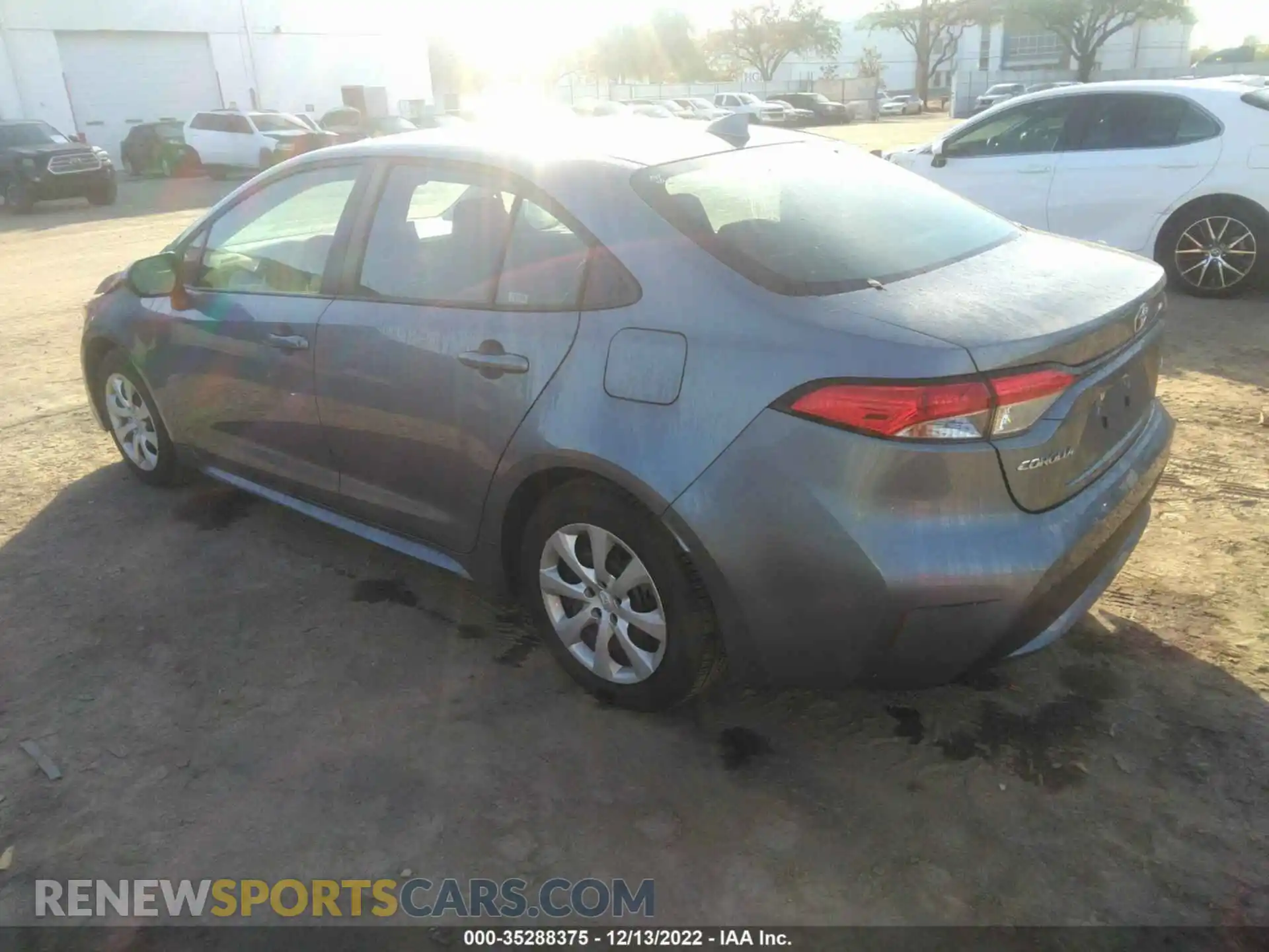 3 Photograph of a damaged car 5YFEPMAE9NP355250 TOYOTA COROLLA 2022
