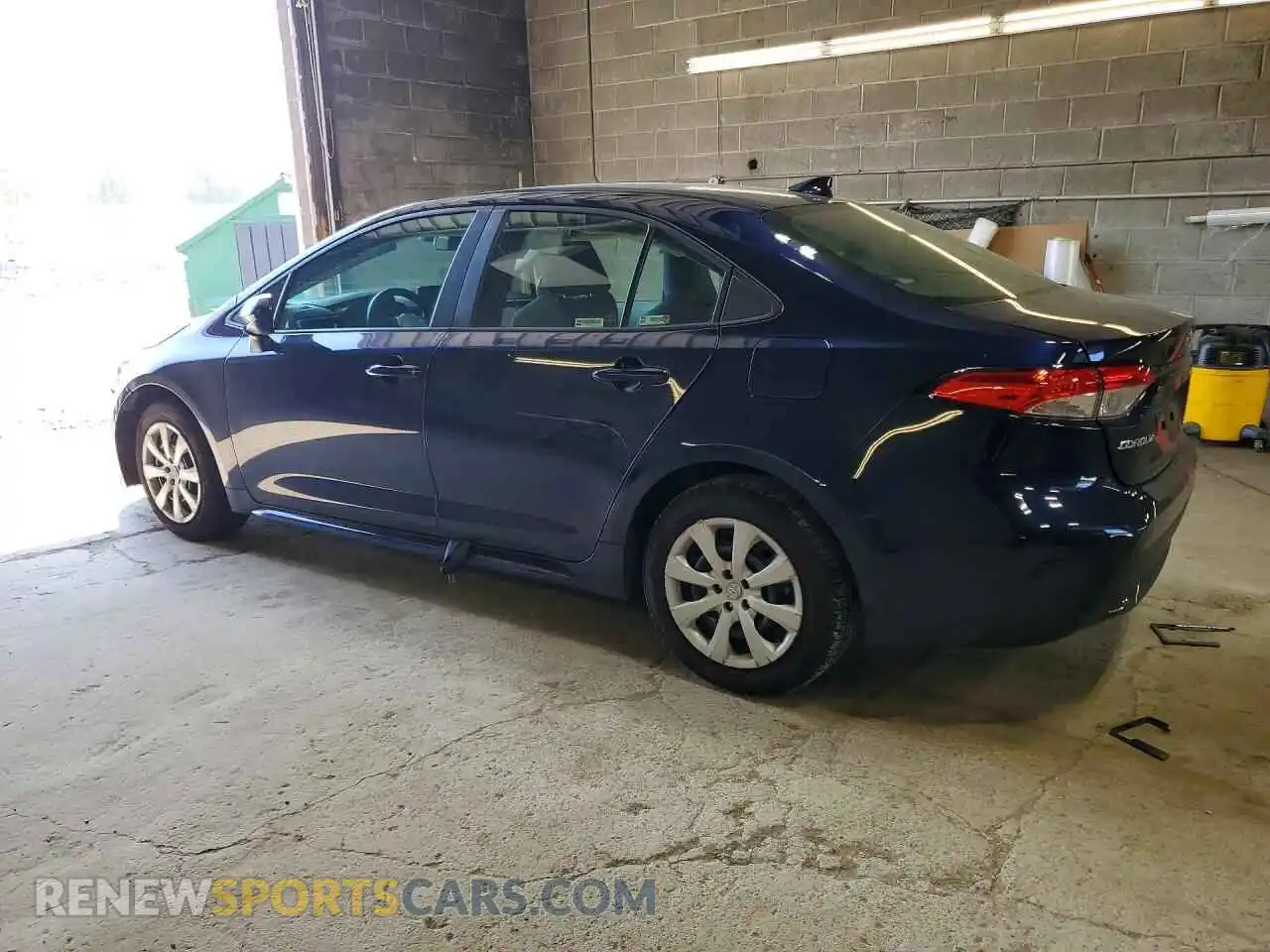 2 Photograph of a damaged car 5YFEPMAE9NP391553 TOYOTA COROLLA 2022