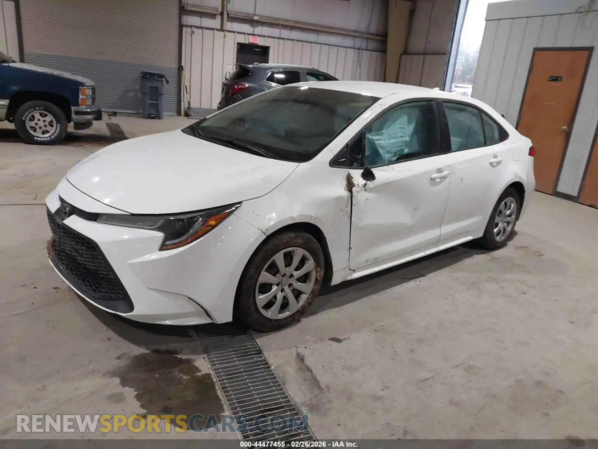 2 Photograph of a damaged car 5YFEPMAEXNP273298 TOYOTA COROLLA 2022