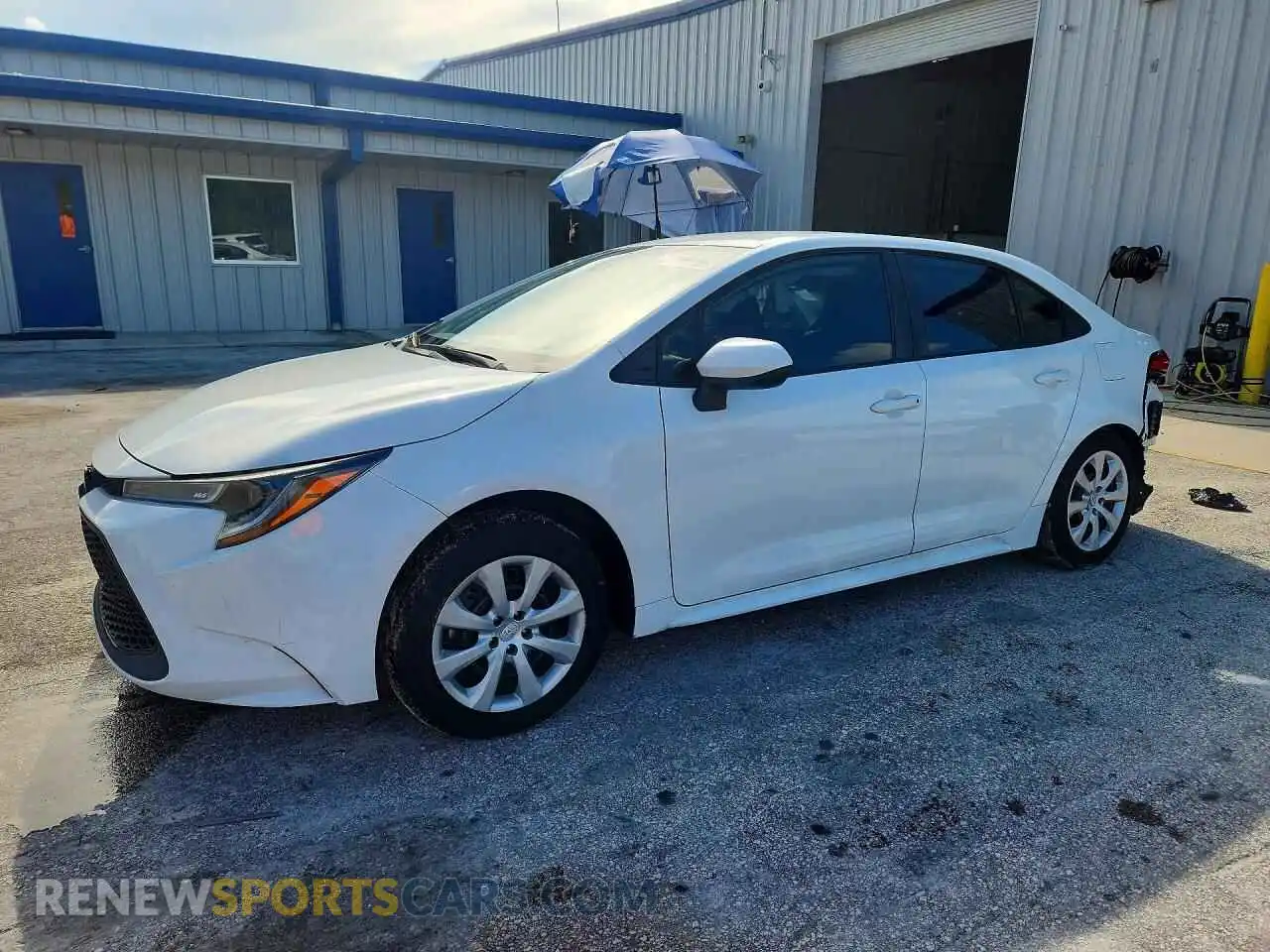 1 Photograph of a damaged car 5YFEPMAEXNP296872 TOYOTA COROLLA 2022
