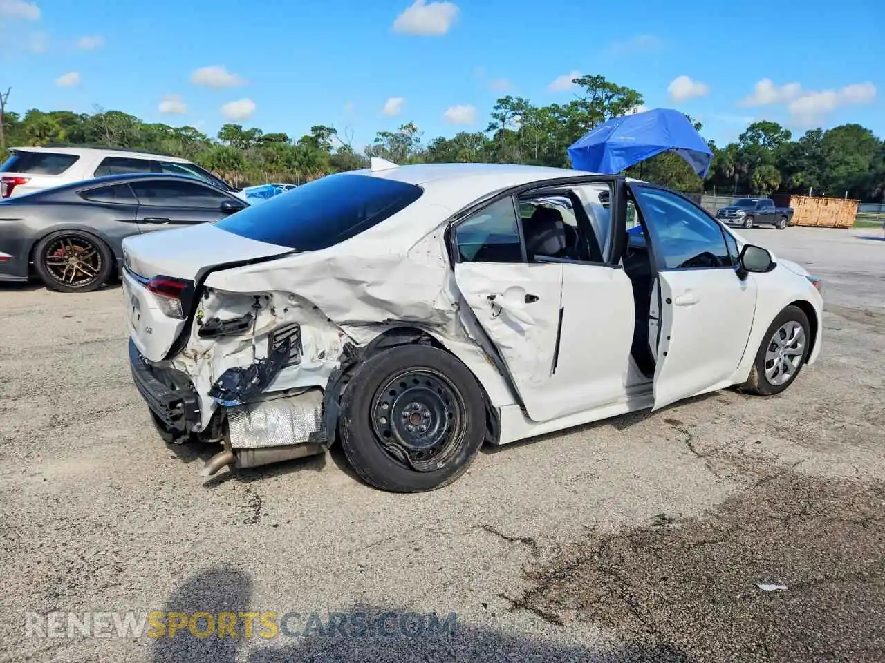 3 Photograph of a damaged car 5YFEPMAEXNP296872 TOYOTA COROLLA 2022