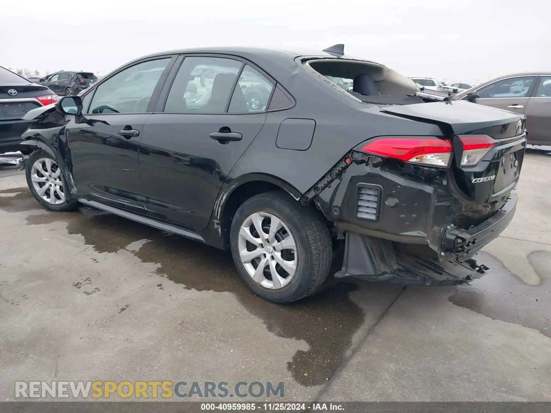 3 Photograph of a damaged car 5YFEPMAEXNP307496 TOYOTA COROLLA 2022
