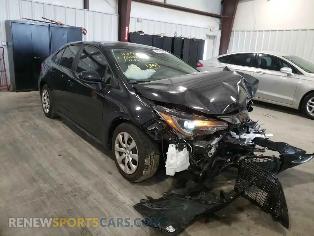 1 Photograph of a damaged car 5YFEPMAEXNP311368 TOYOTA COROLLA 2022
