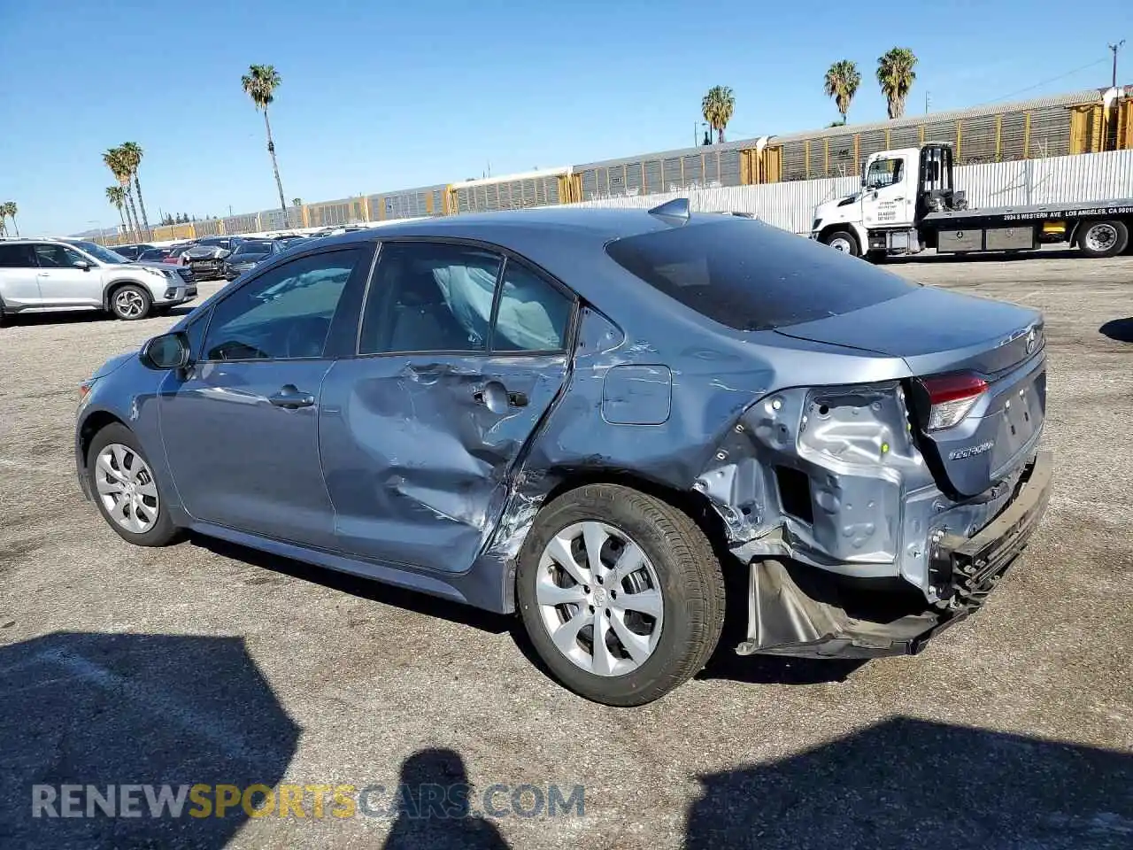 2 Photograph of a damaged car 5YFEPMAEXNP312102 TOYOTA COROLLA 2022