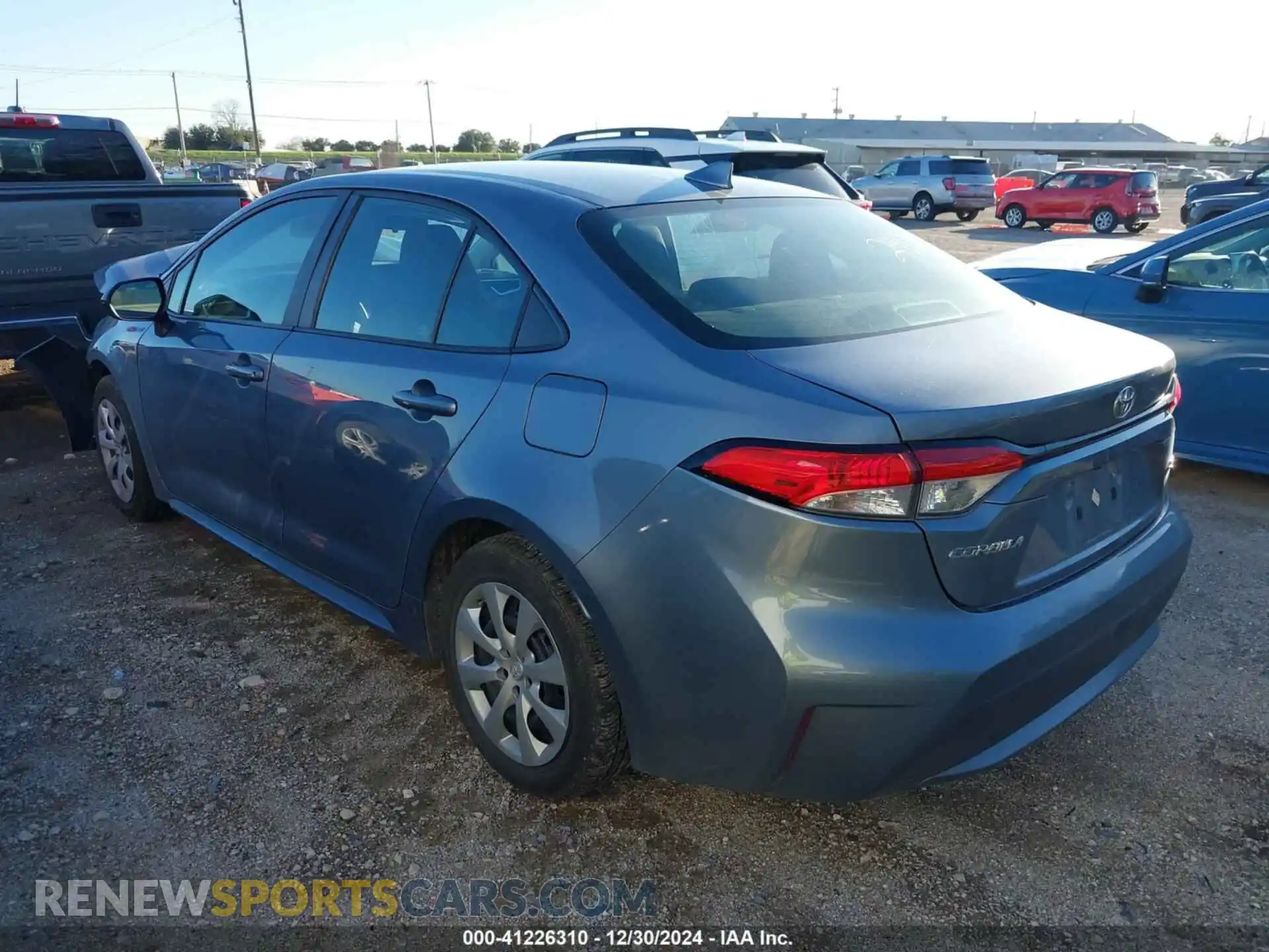 3 Photograph of a damaged car 5YFEPMAEXNP313363 TOYOTA COROLLA 2022